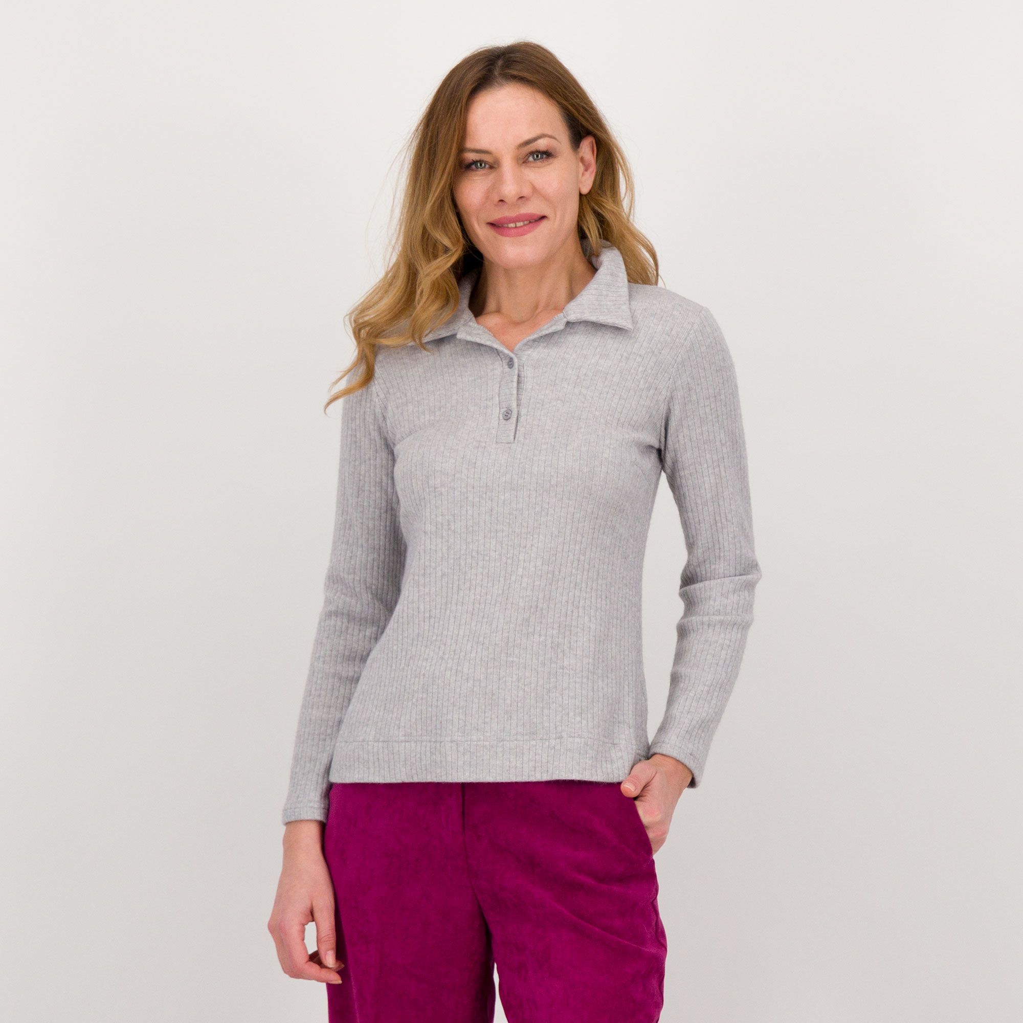 Olly Doo
Polo in maglia
a coste misto viscosa
a maniche lunghe