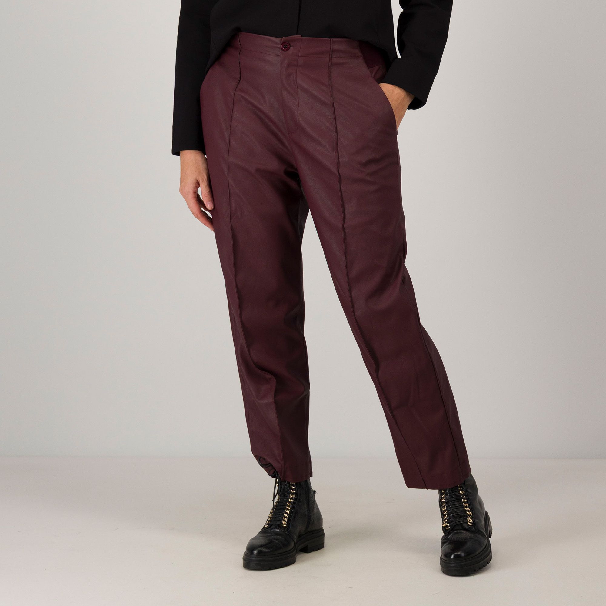 Colour Lab
Pantaloni in tessuto
spalmato con
nervatura