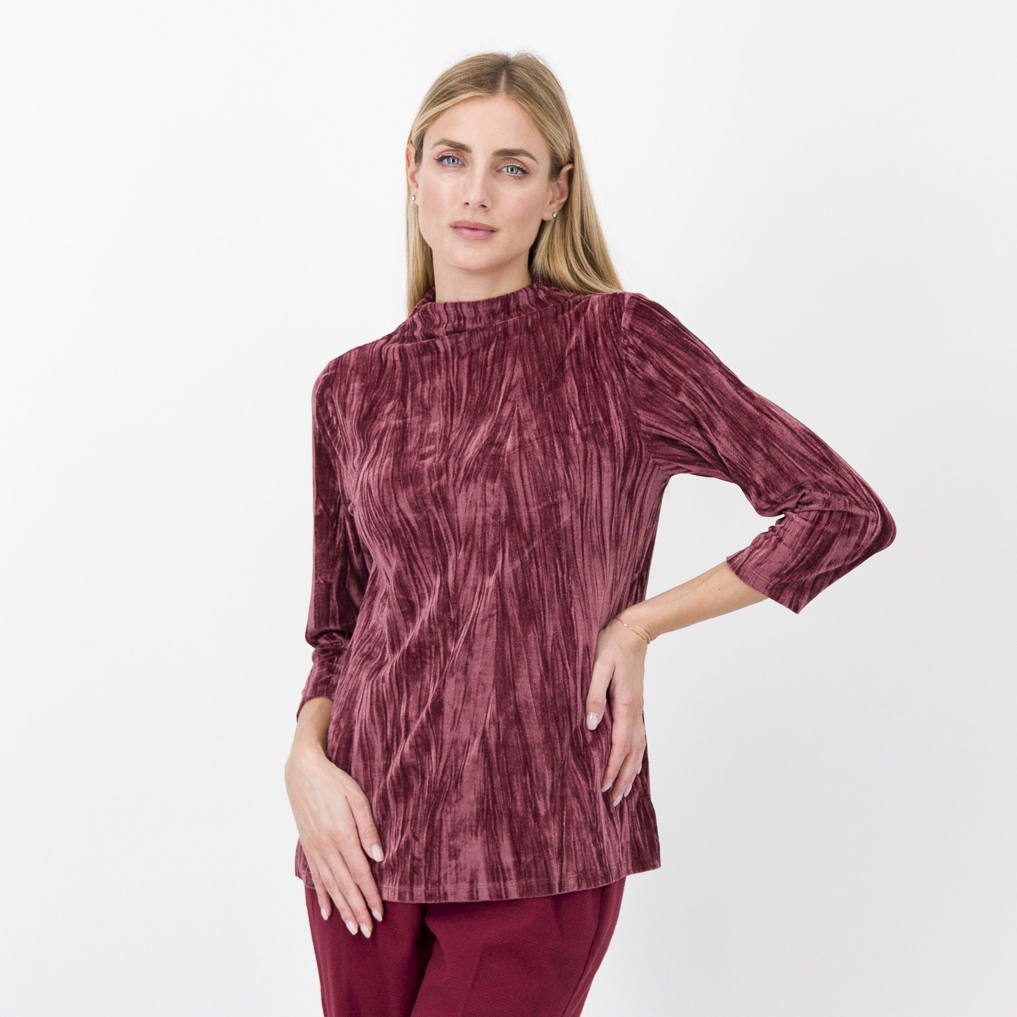 Isaac Mizrahi Live
Maglia in velluto
martellato con
manica 3/4
