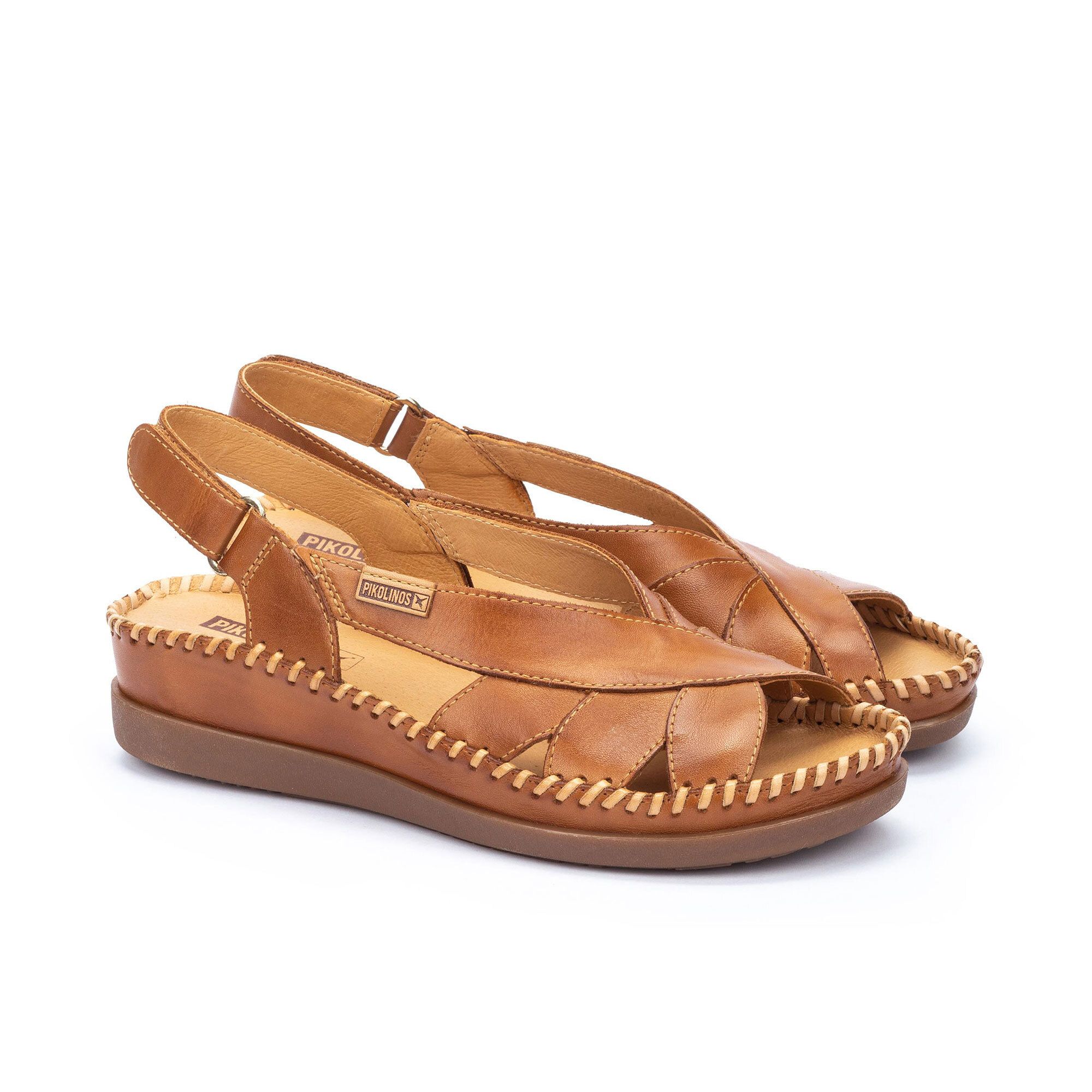 Pikolinos
Sandali in pelle
con fasce incrociate 
e suola 4 cm