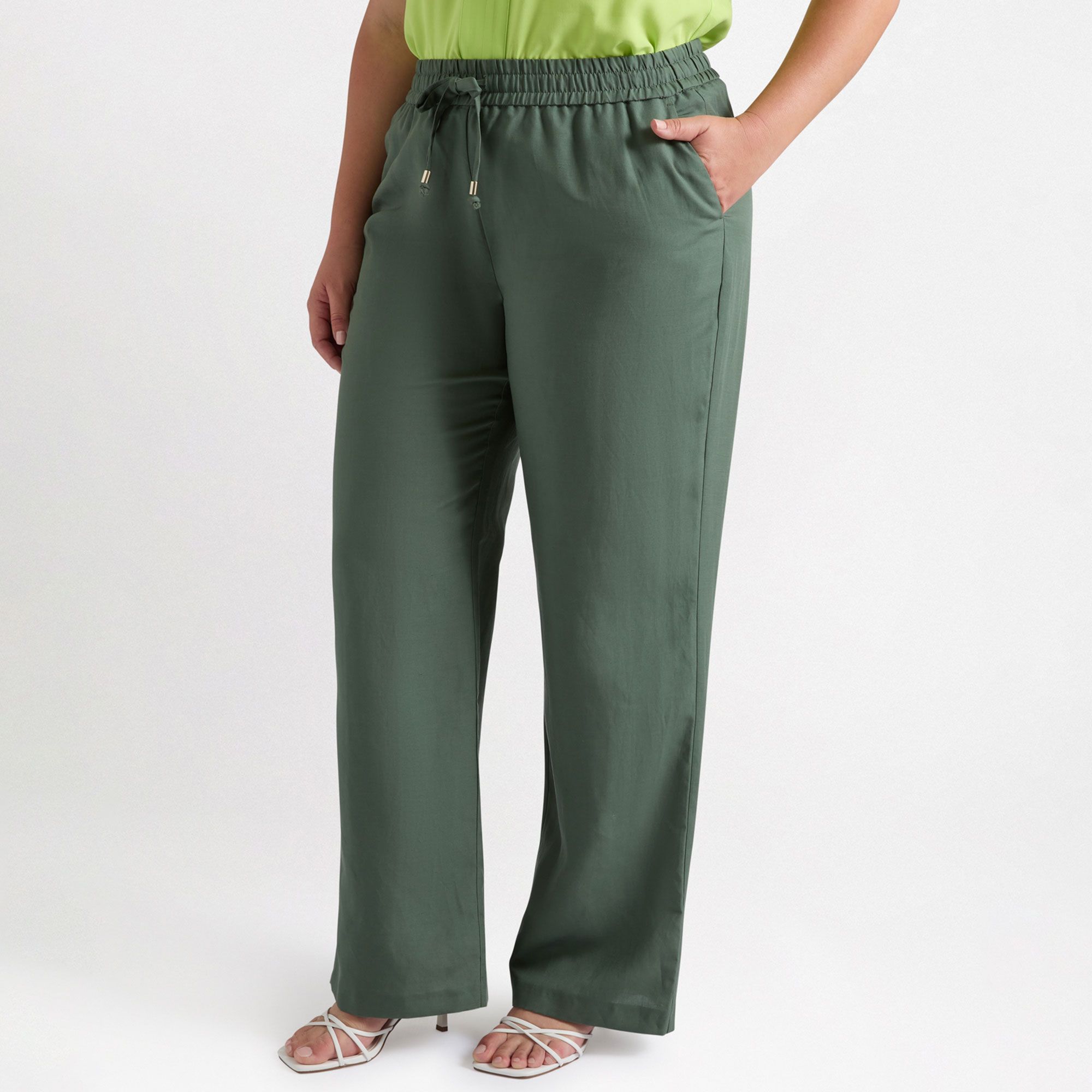 Fiorella Rubino
Pantaloni ampi
in tessuto lyocell
con lino e coulisse
