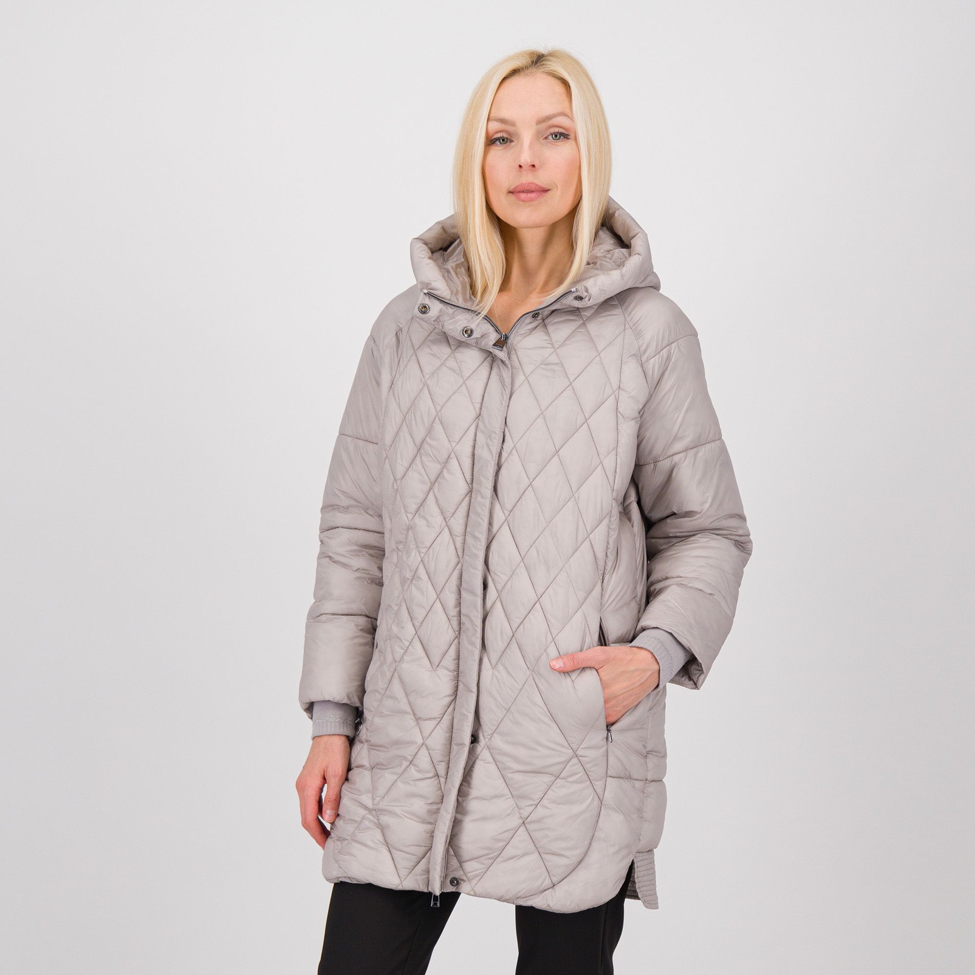 Neropale
Piumino in tessuto
cangiante trapuntato