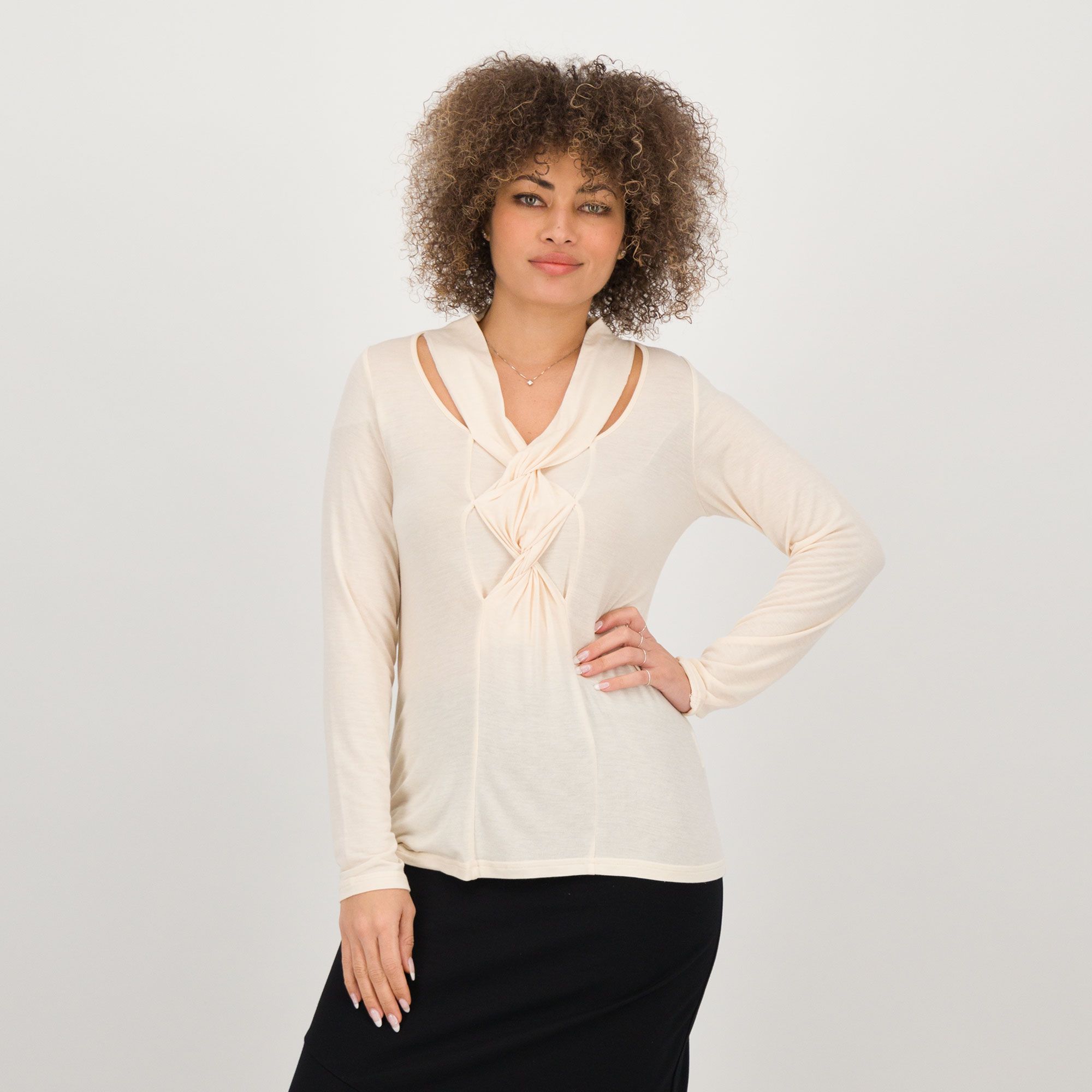 Caterina Lancini
Maglia con incrocio
in viscosa con lana