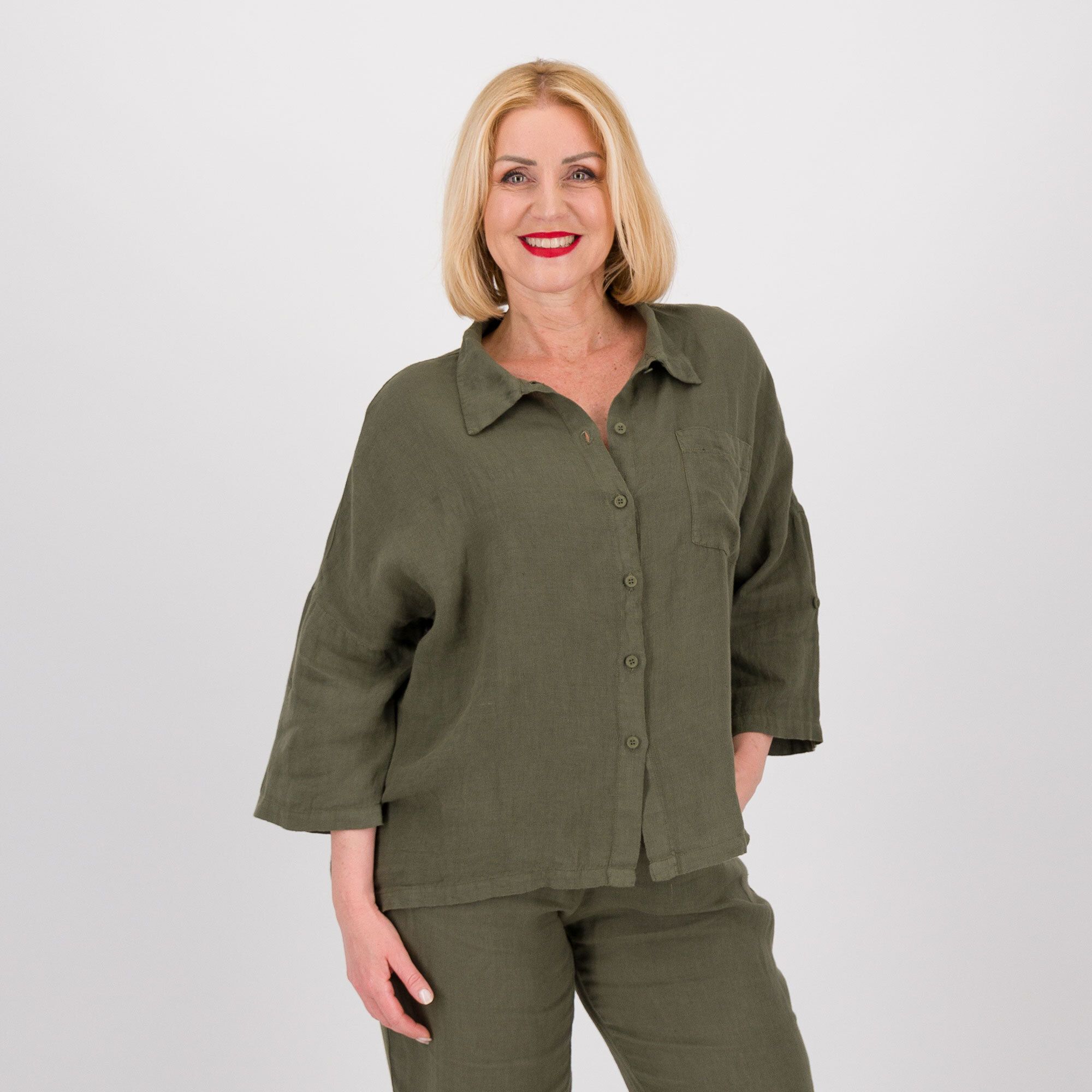 Studio 19
Camicia in
lino a maniche
corte