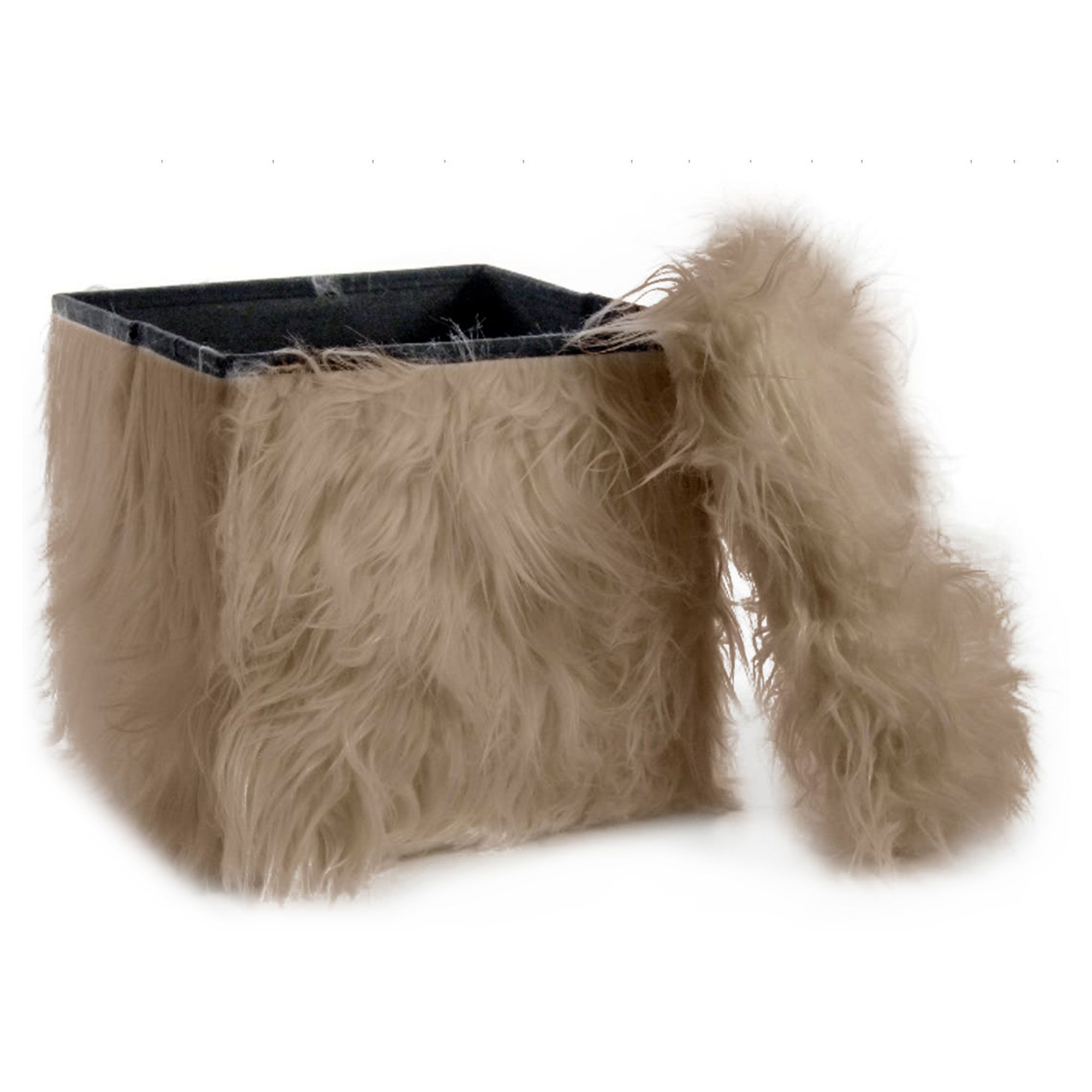 Home Reflections
Pouf contenitore Yeti
ricoperto in peluche
38x38x38 cm
