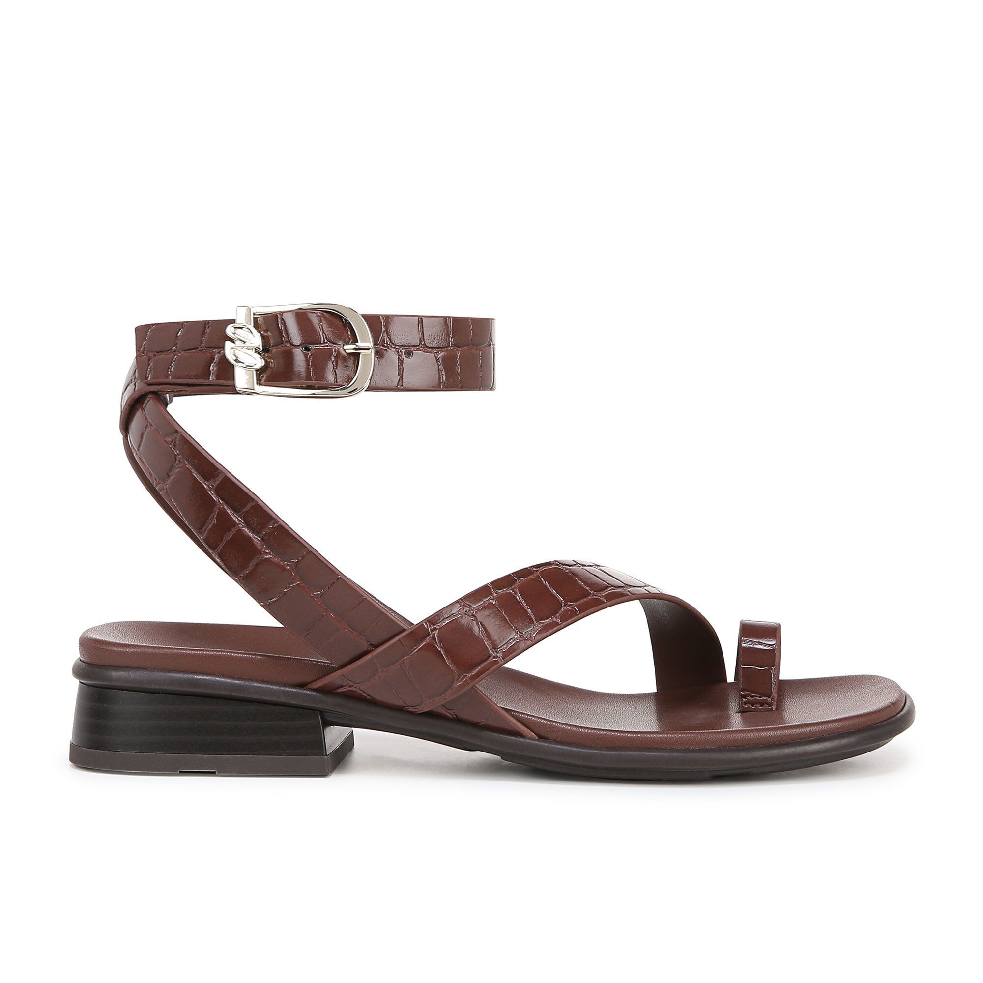 Naturalizer
Sandali a punta 
squadrata, asola per 
alluce e cinturino