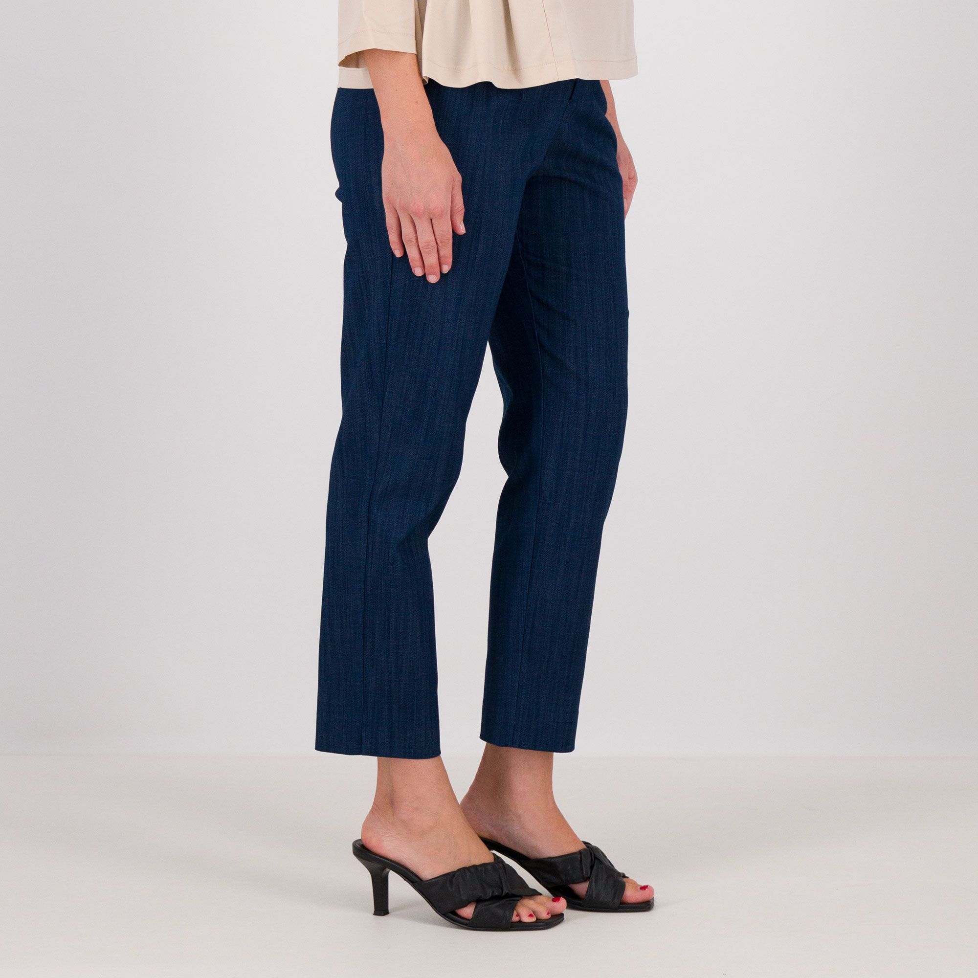 Olly Doo
Jeans a carota
elasticizzati
a vita medio alta