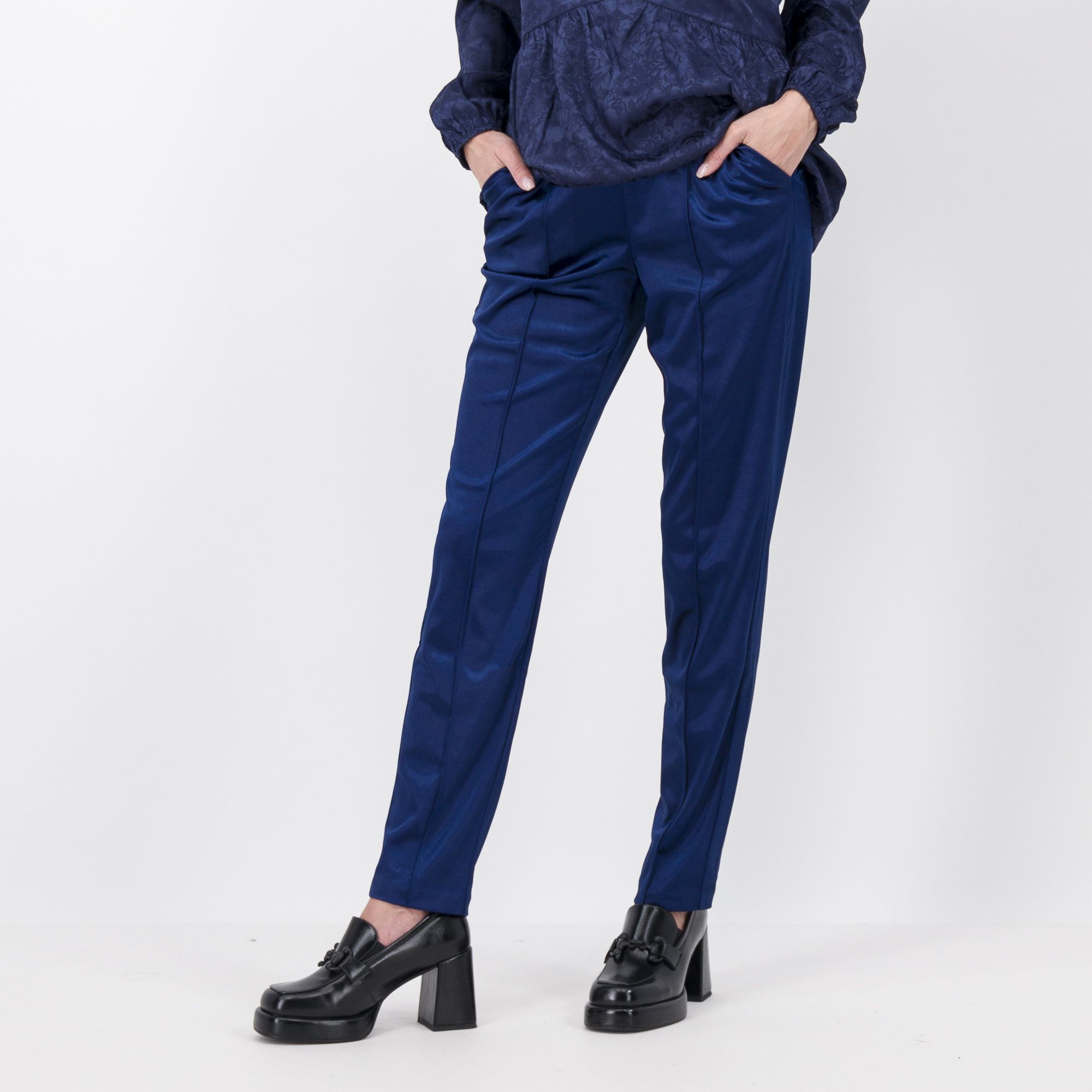 Isaac Mizrahi Live
Pantaloni lunghi in
maglia satinata