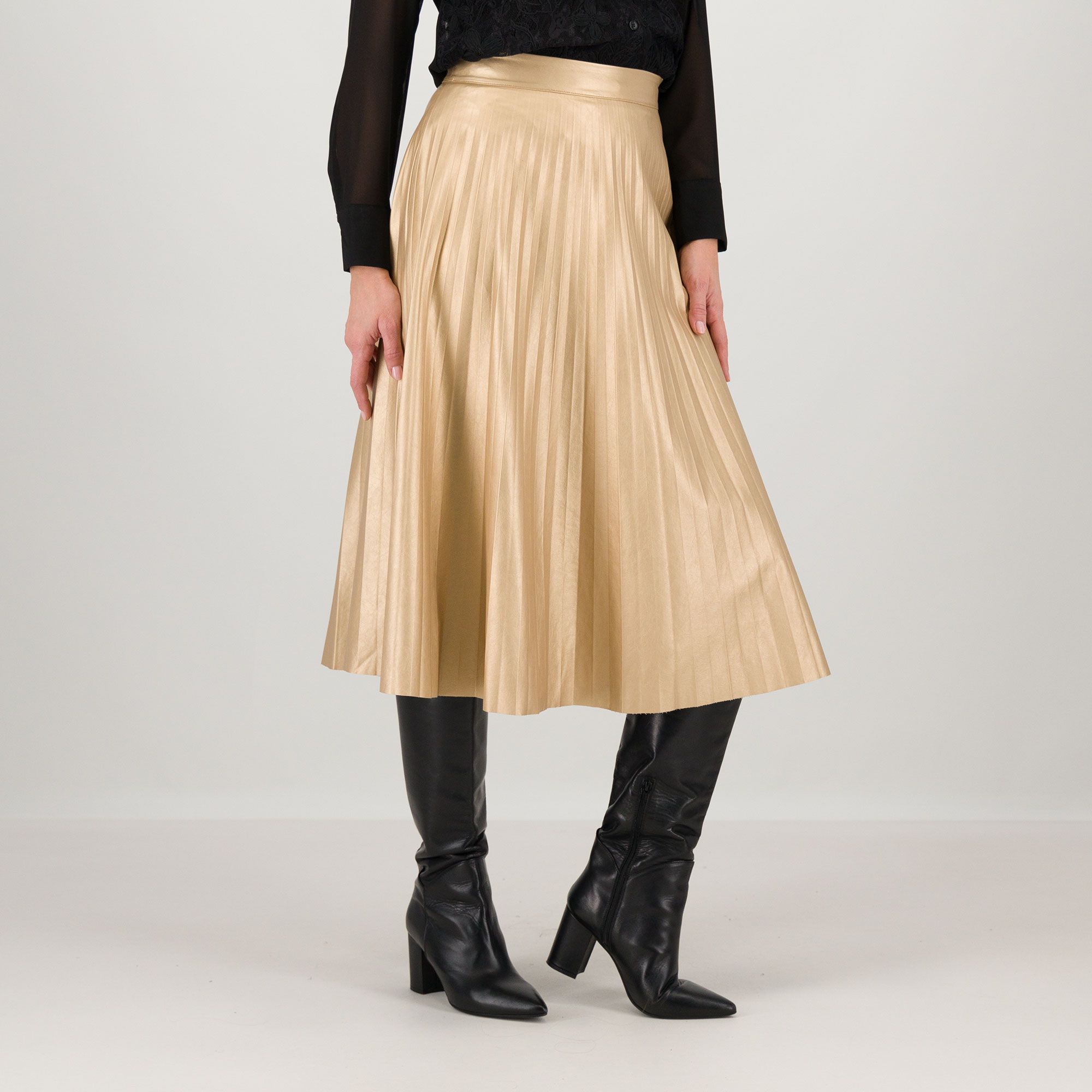 EVA Franco Ciambella
Gonna in tessuto
spalmato metallizzato
plissé