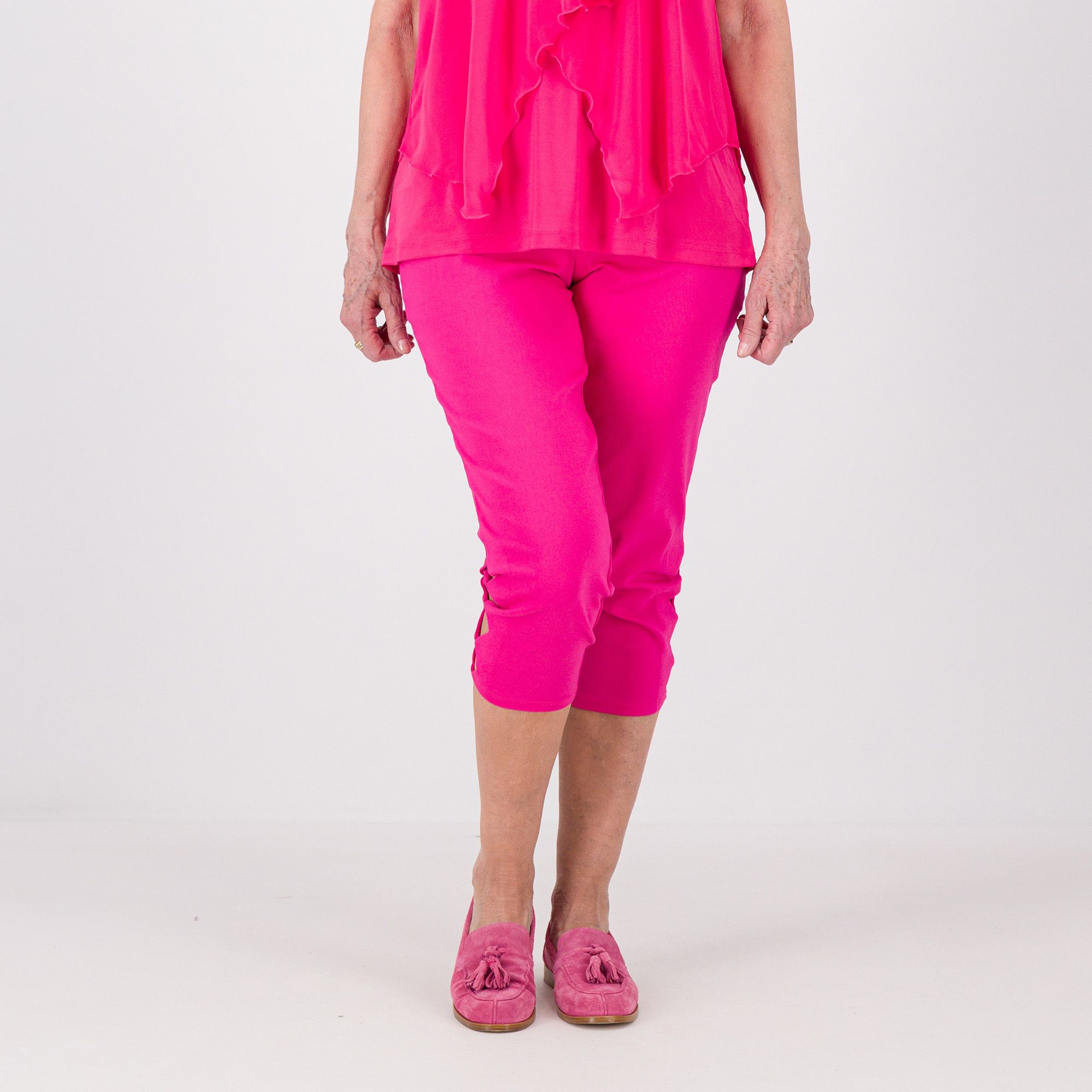 Nina Leonard
Pantaloni cropped
in tessuto 
stretch