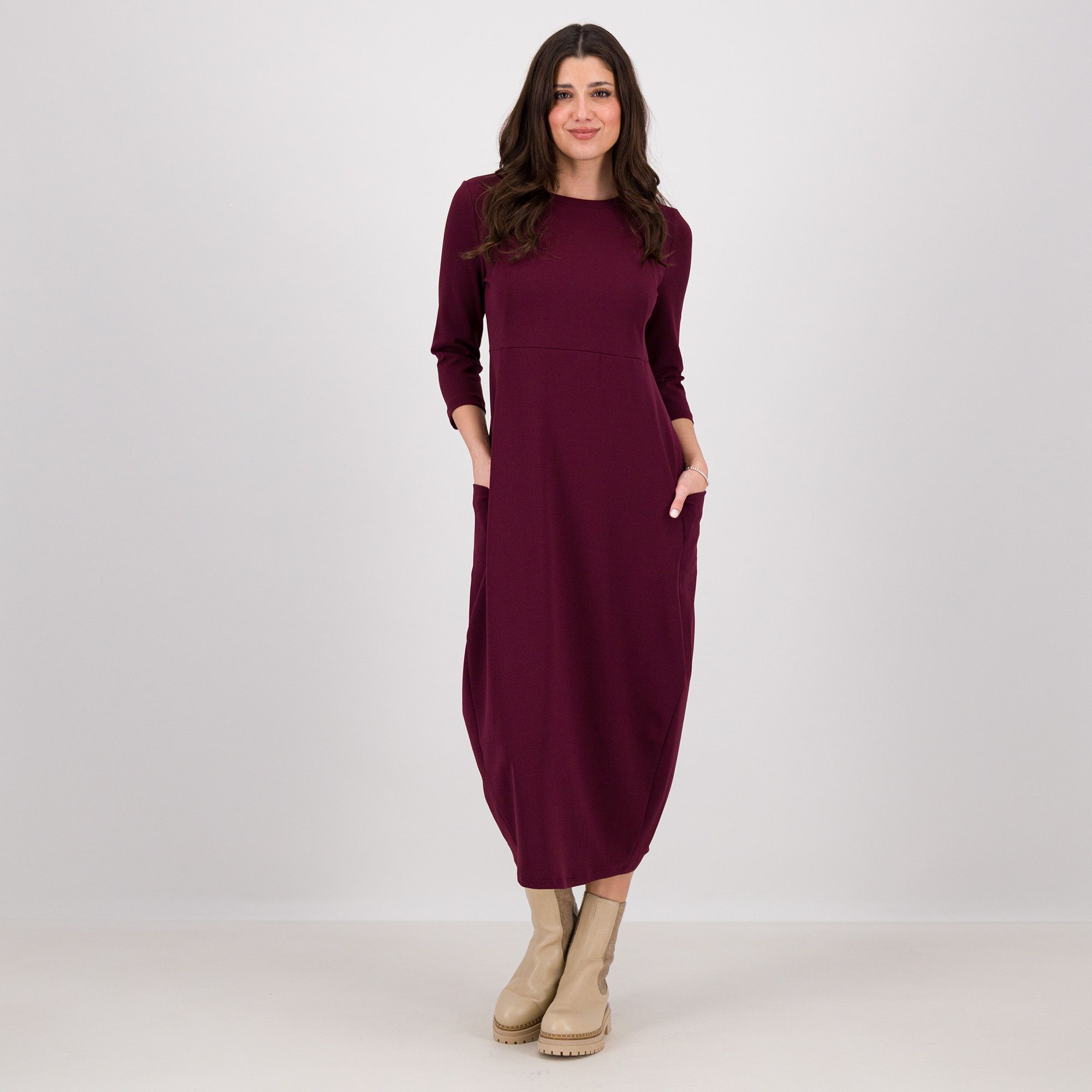 Olly Doo
Abito lungo con 
gonna a ovetto