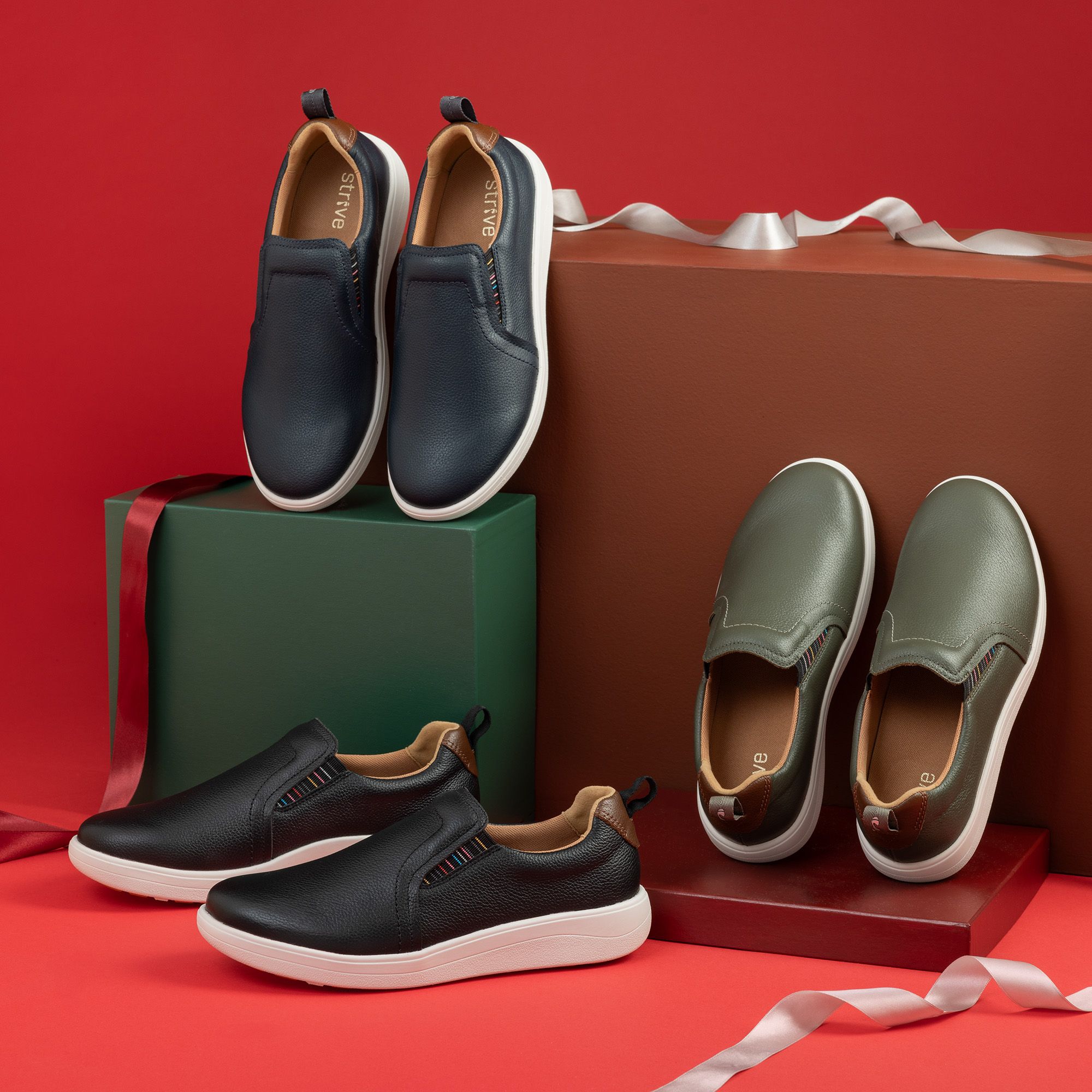 Strive Footwear
Slip on in pelle
con inserti elastici
e soletta removibile