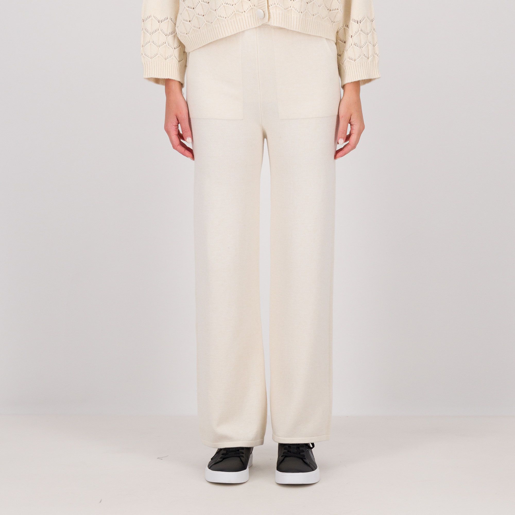 ENJOY TRICOT
Pantaloni lunghi
misto viscosa
tinto in capo