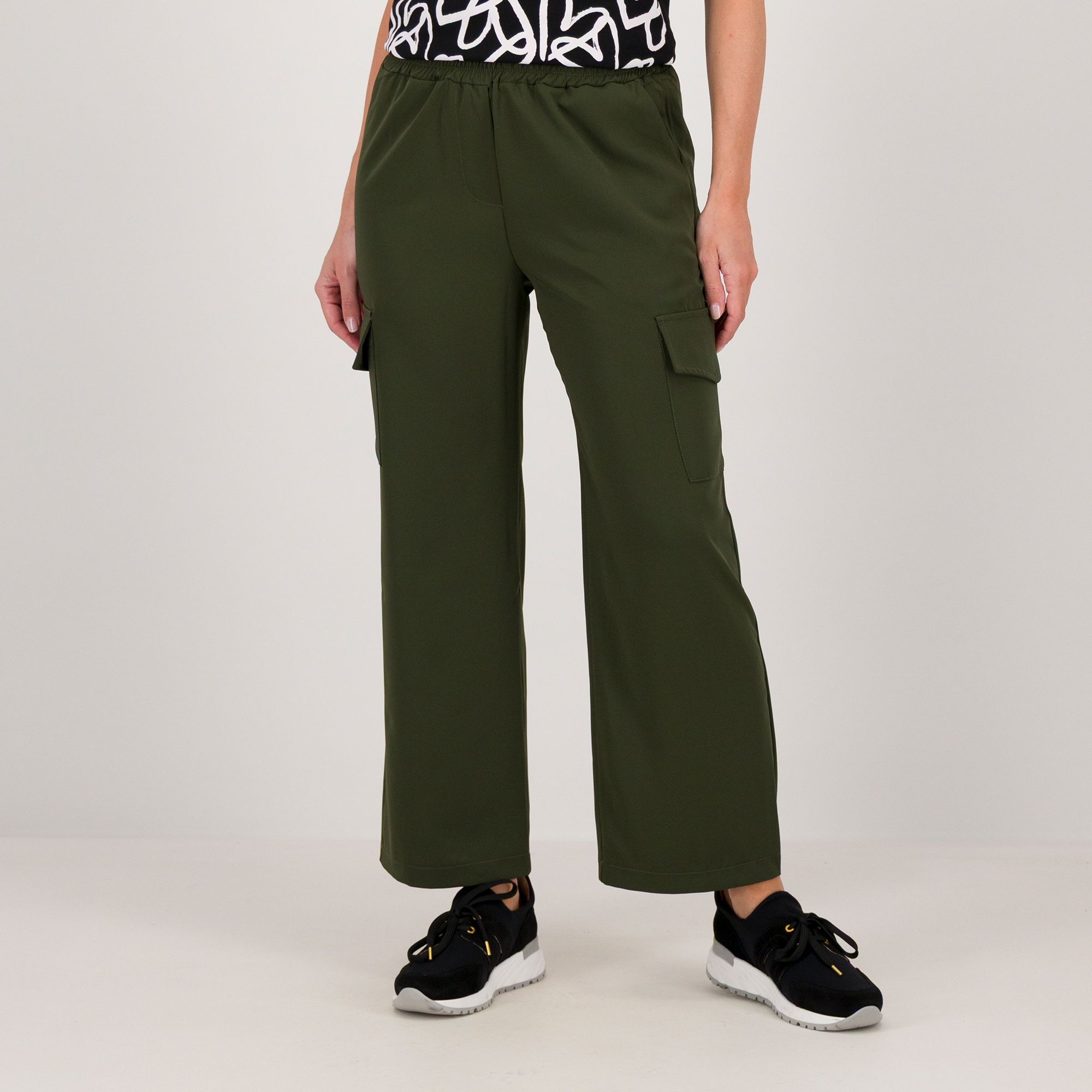 Risskio
Pantaloni cargo
con elastico
in vita