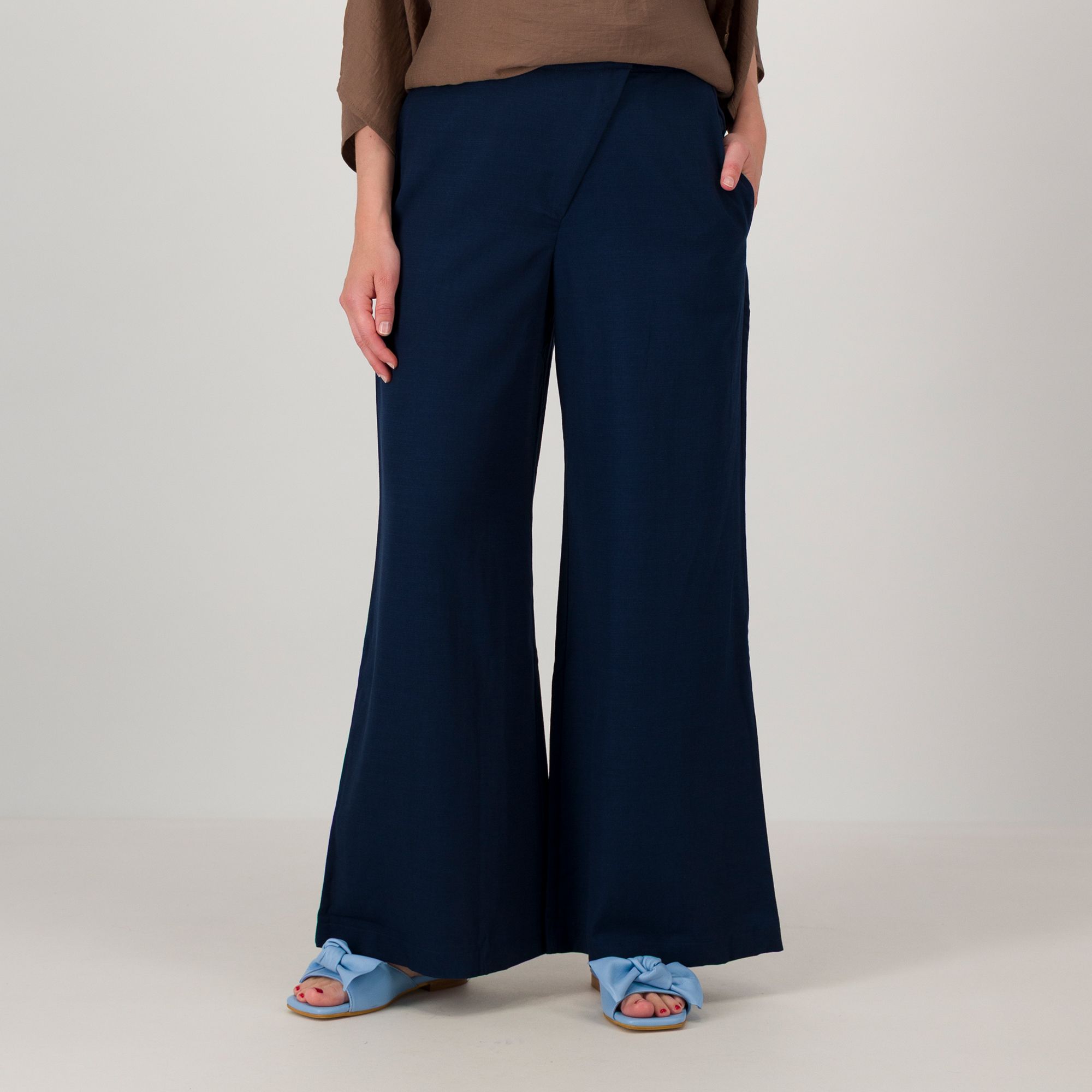 M’ama Pantaloni ampi in twill di lyocell e cotone con gancio