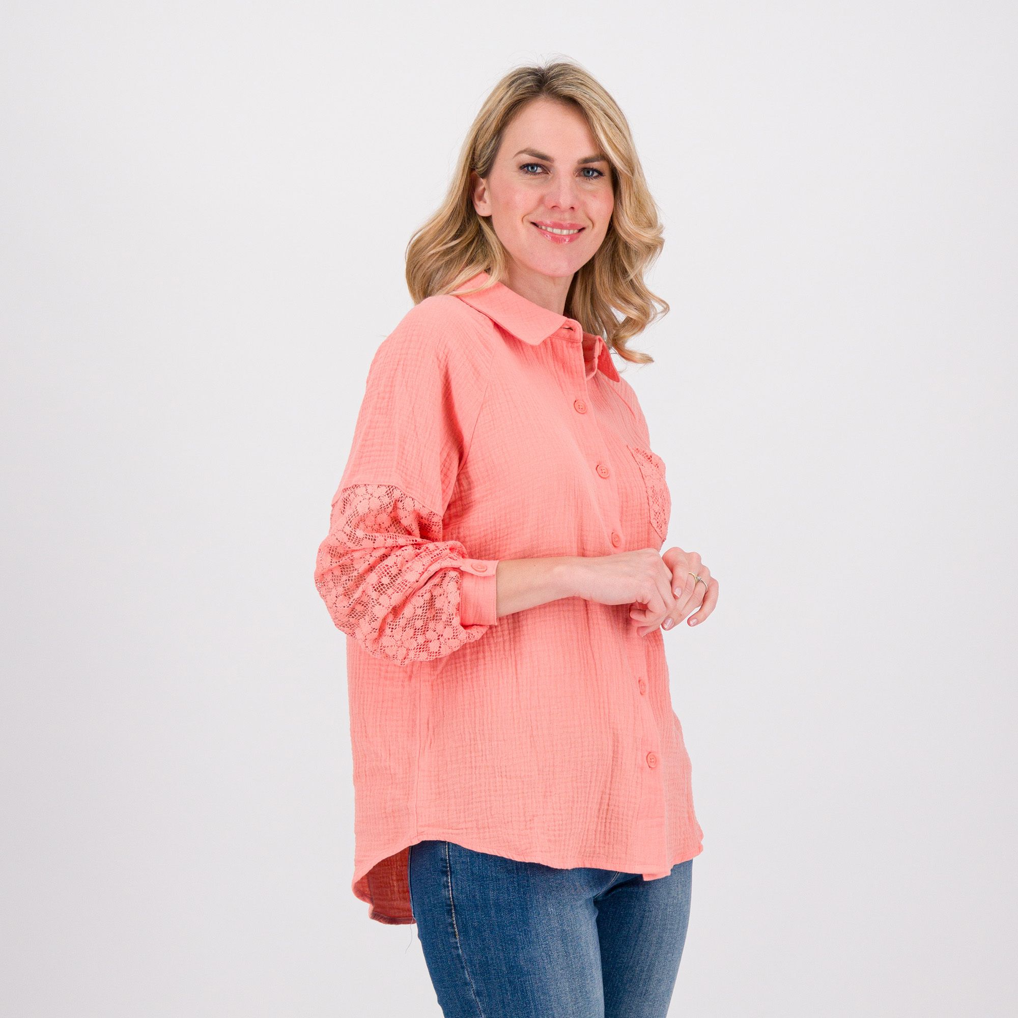 Isaac Mizrahi Live!
Camicia con
maniche e taschina
in pizzo