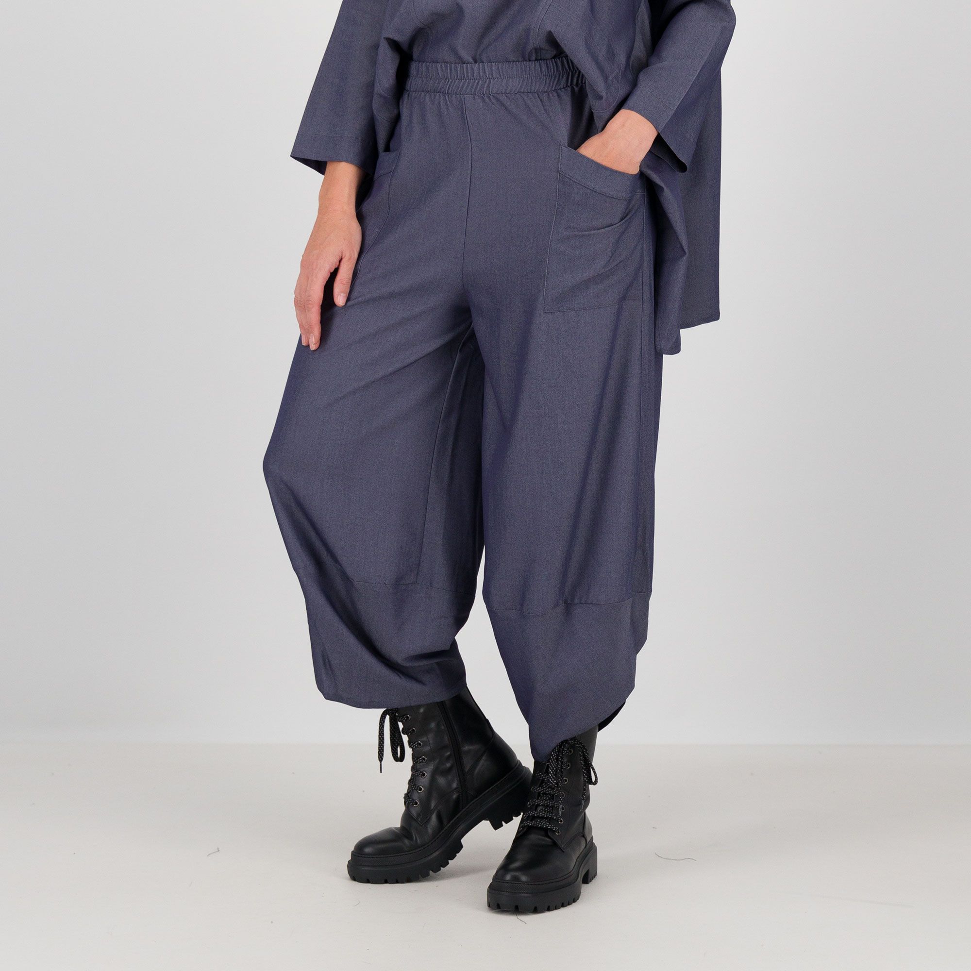 Studio 19
Pantaloni balloon
in tessuto chambray
con tasche applicate