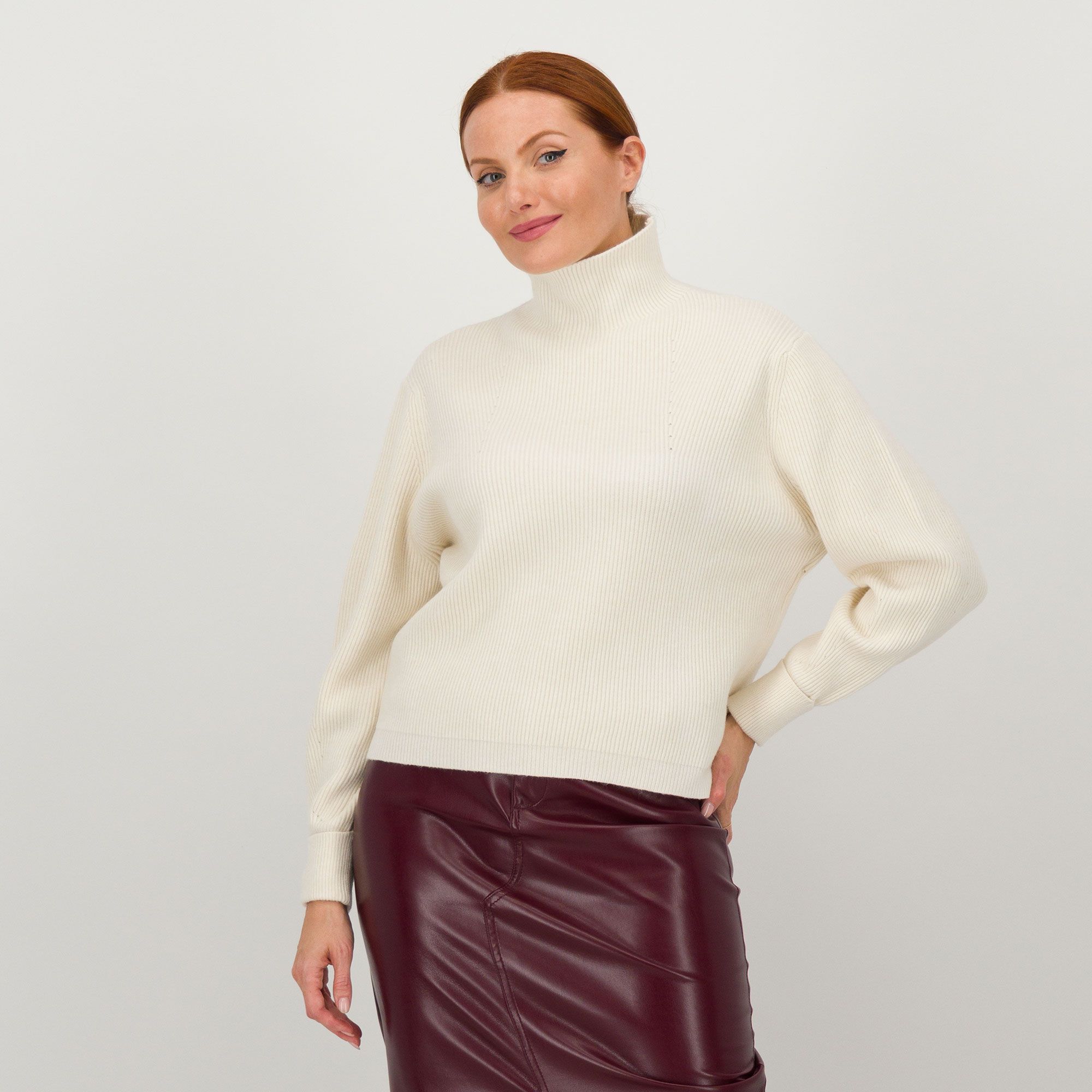 Enjoy Tricot
Maglia a coste
in filato misto
viscosa