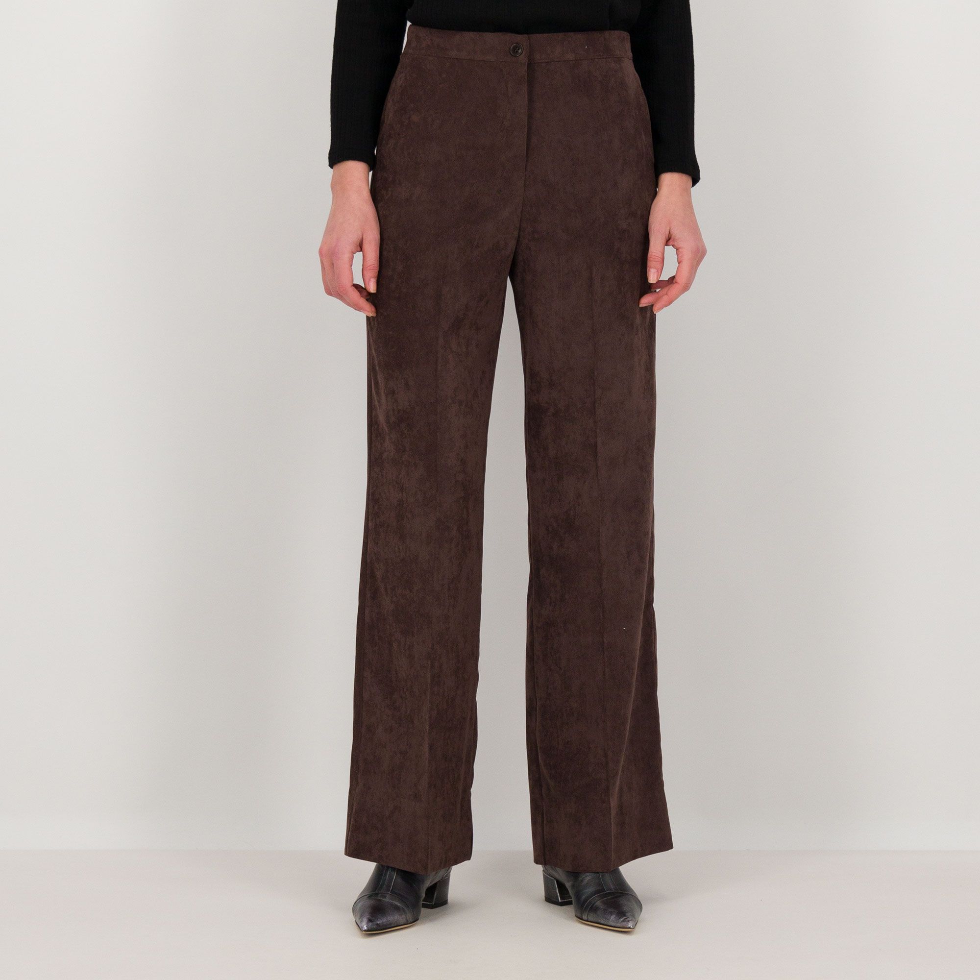 Olly Doo
Pantaloni in velluto
a gamba dritta ampia