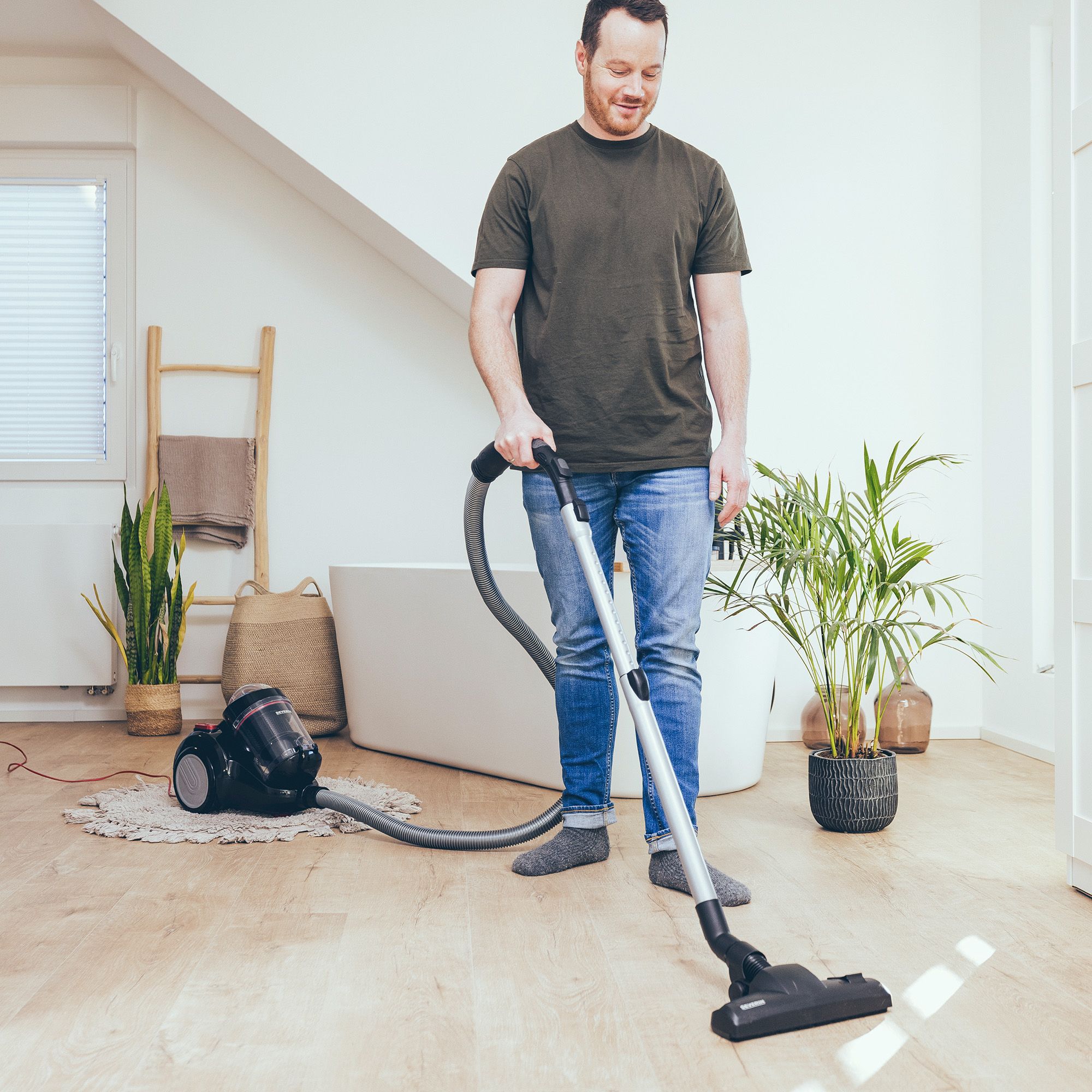 Severin
Aspirapolvere a
traino senza sacco