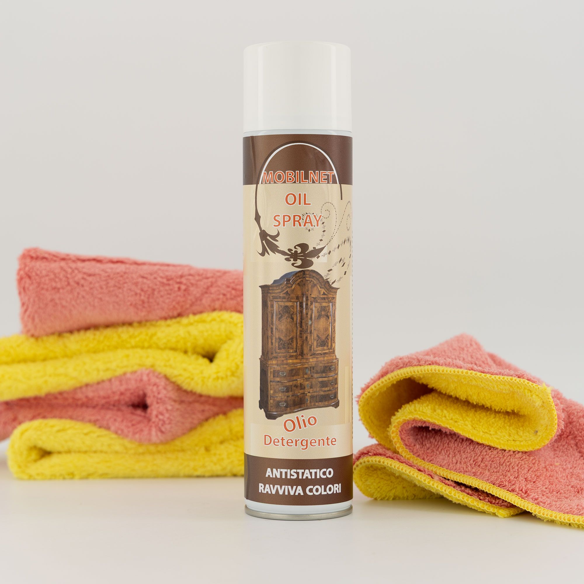 Turboline
Olio spray per mobili
+ 5 panni