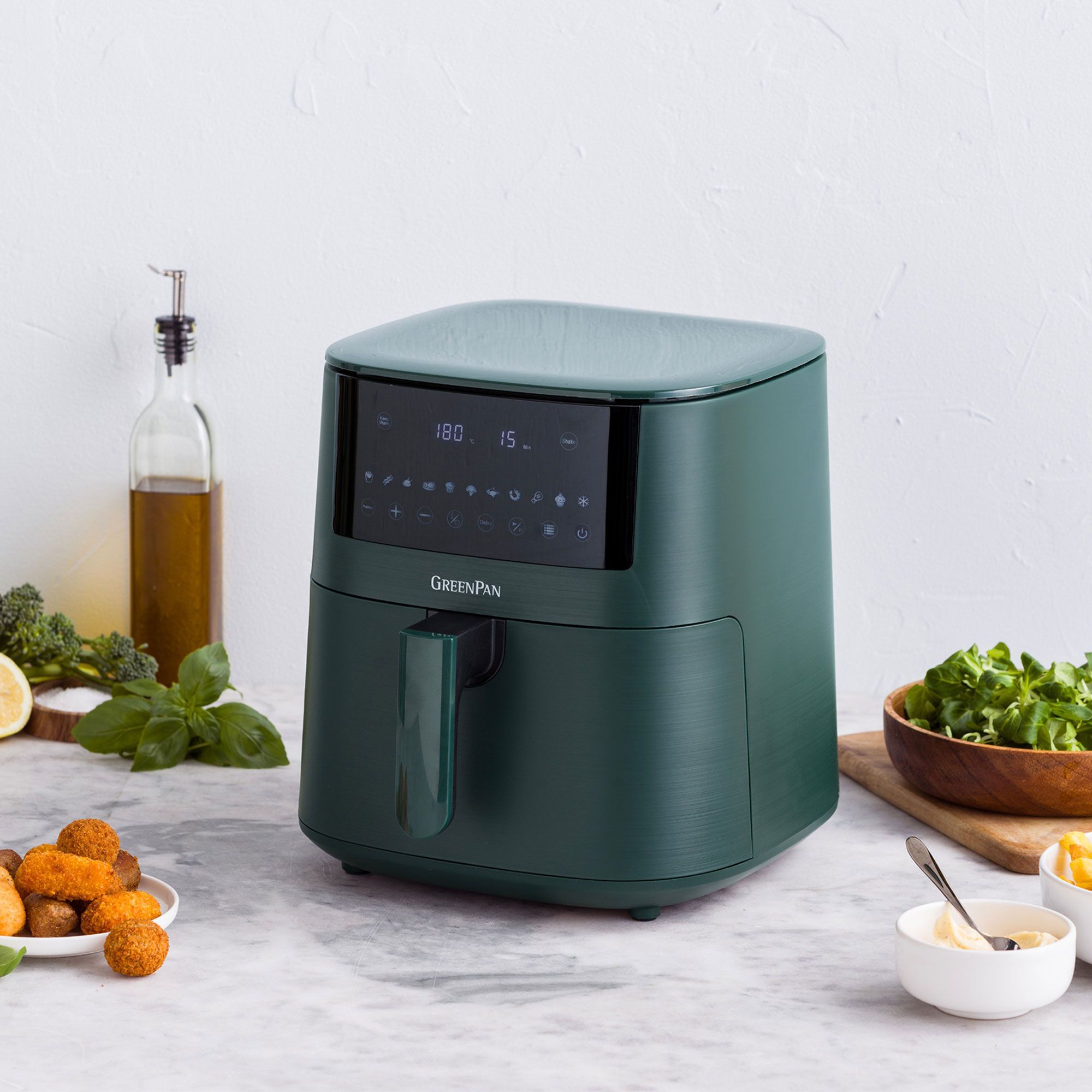 GreenPan
Friggitrice ad aria
XXL, capienza 7.2L
Potenza 1650 W