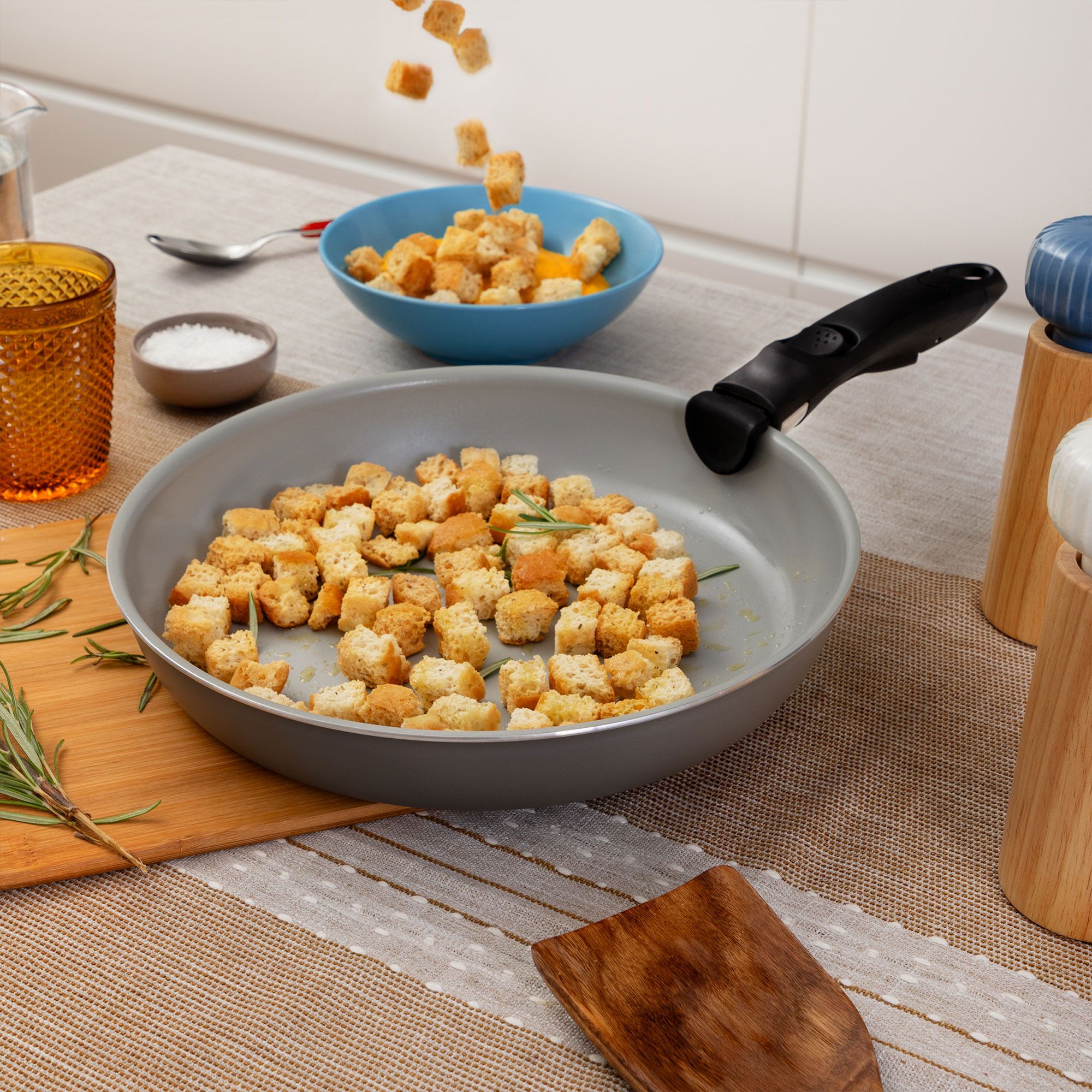 Moneta
Melodia Finegres
Padella Ø28 cm