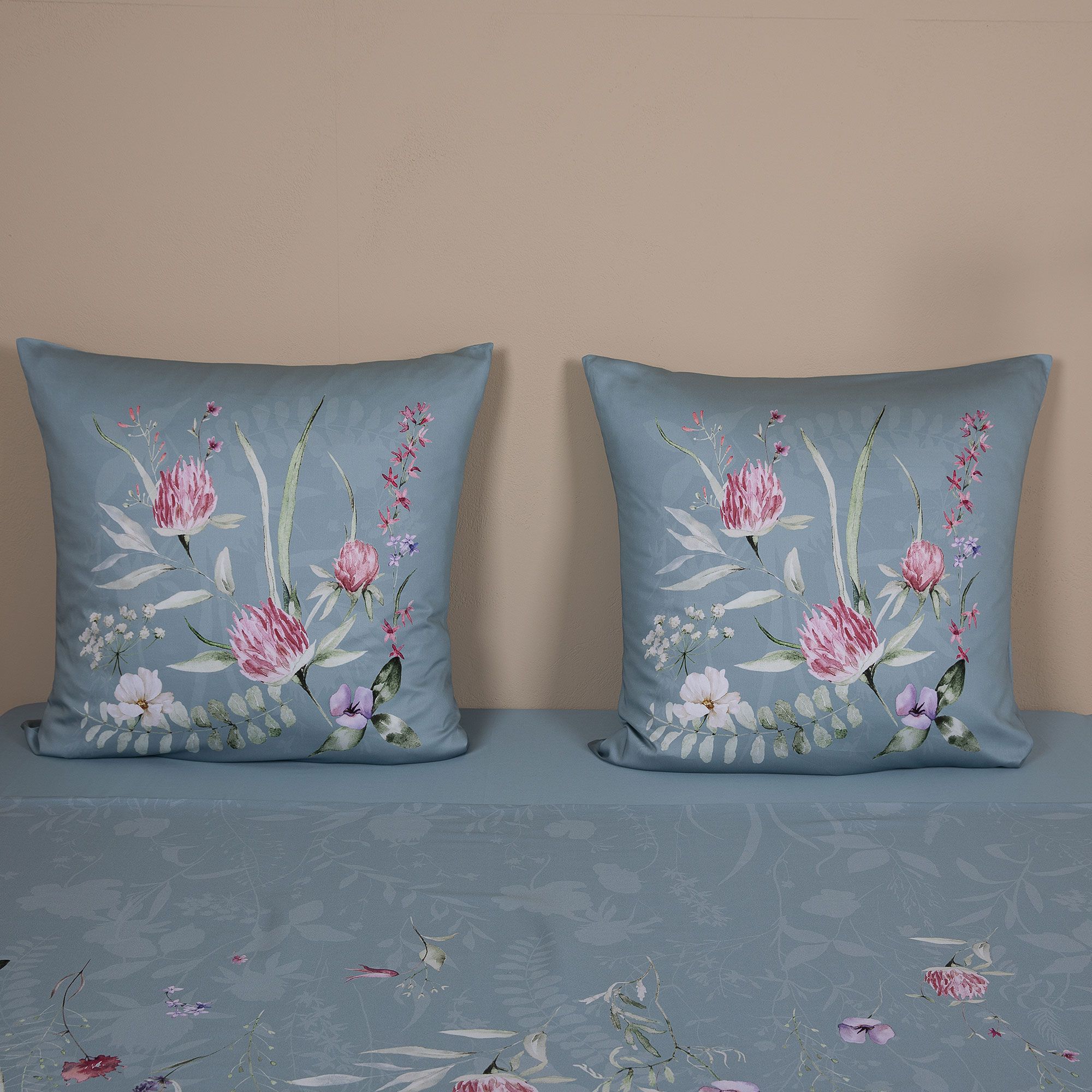 Ferò
Coppia di federe
arredo Fiori e Favole
 in cotone 300TC
