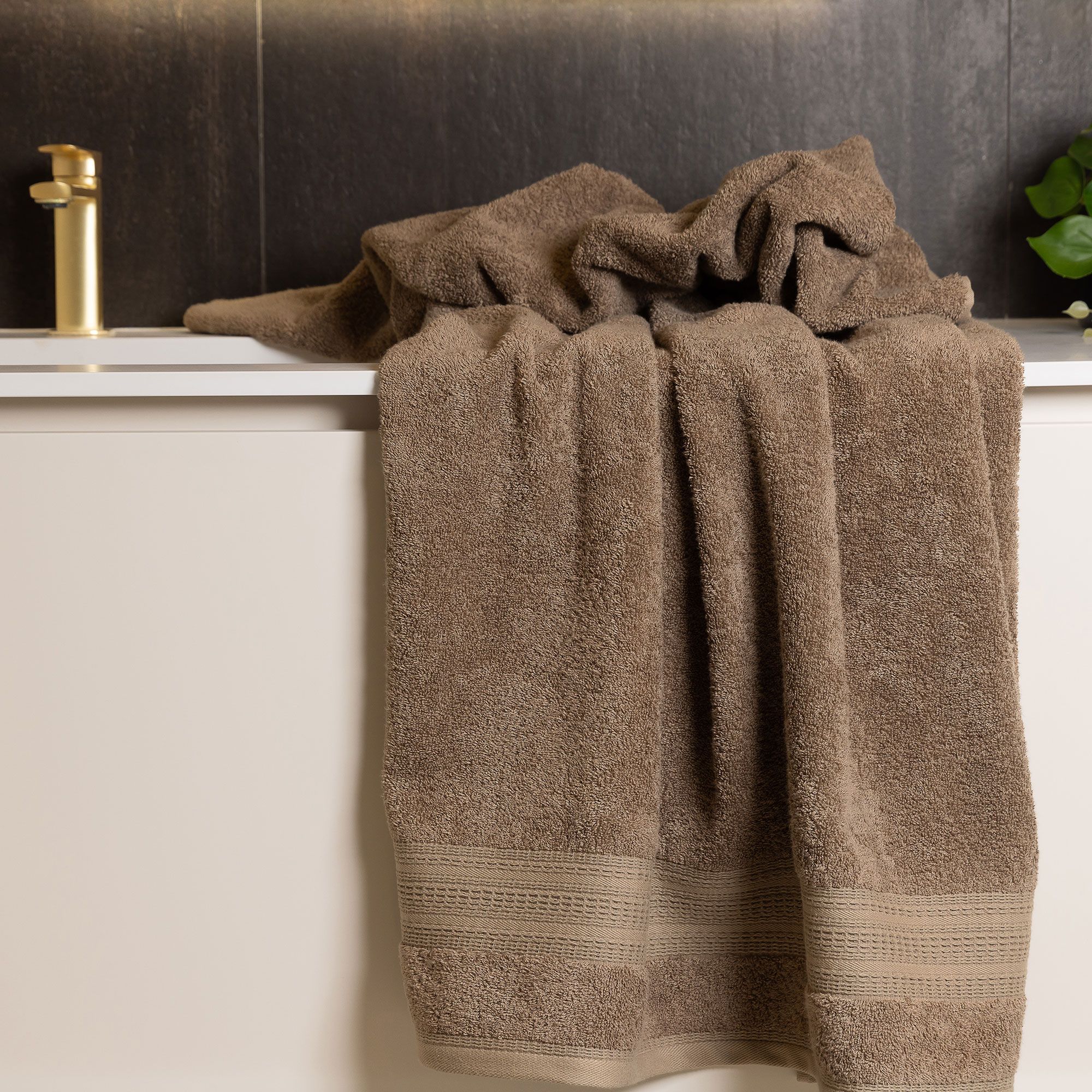 Ferò
Telo bagno
con doppio bourdon
100x150 cm