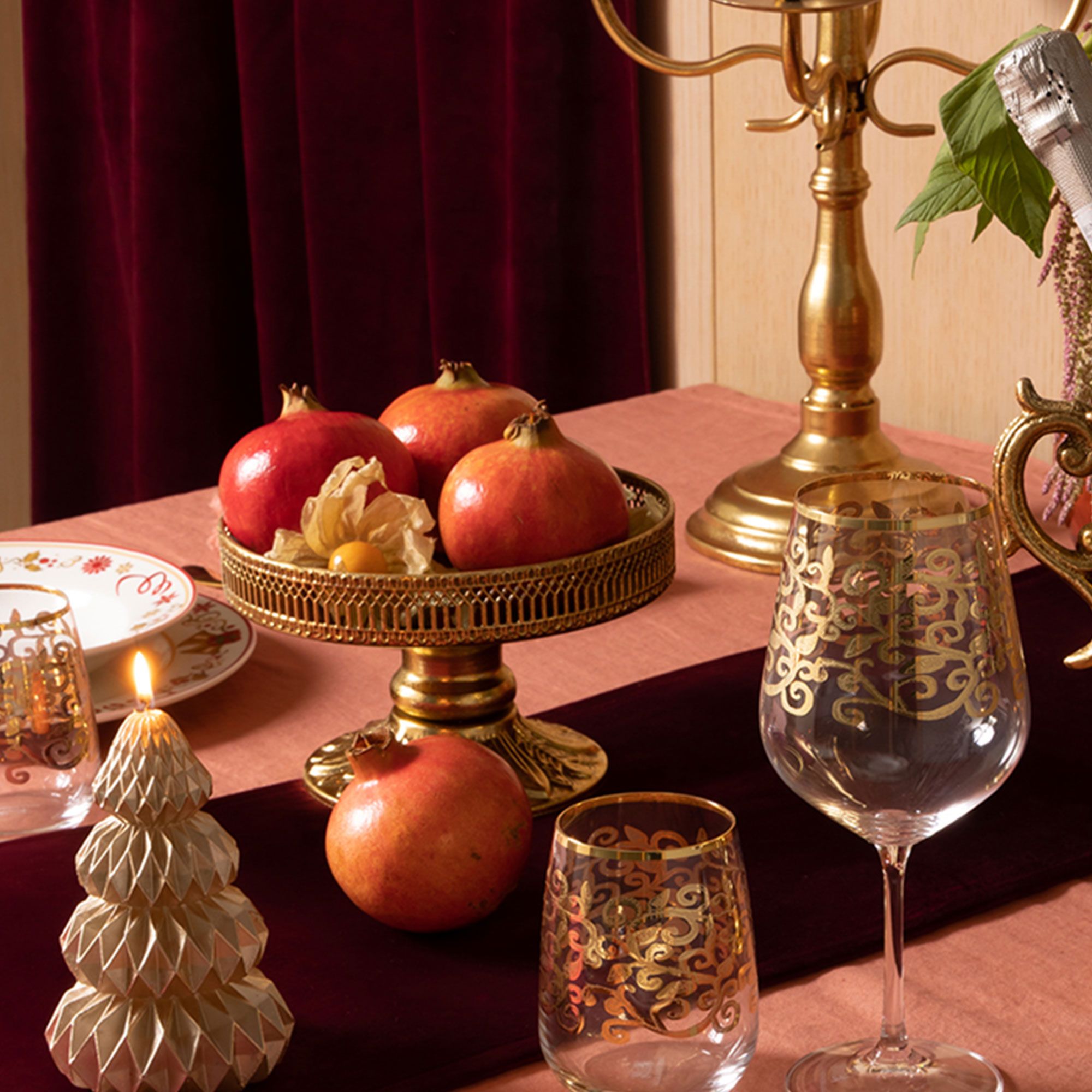 Villa Altachiara
Alzata piccola
oro Maraja
20x12,5x20 cm