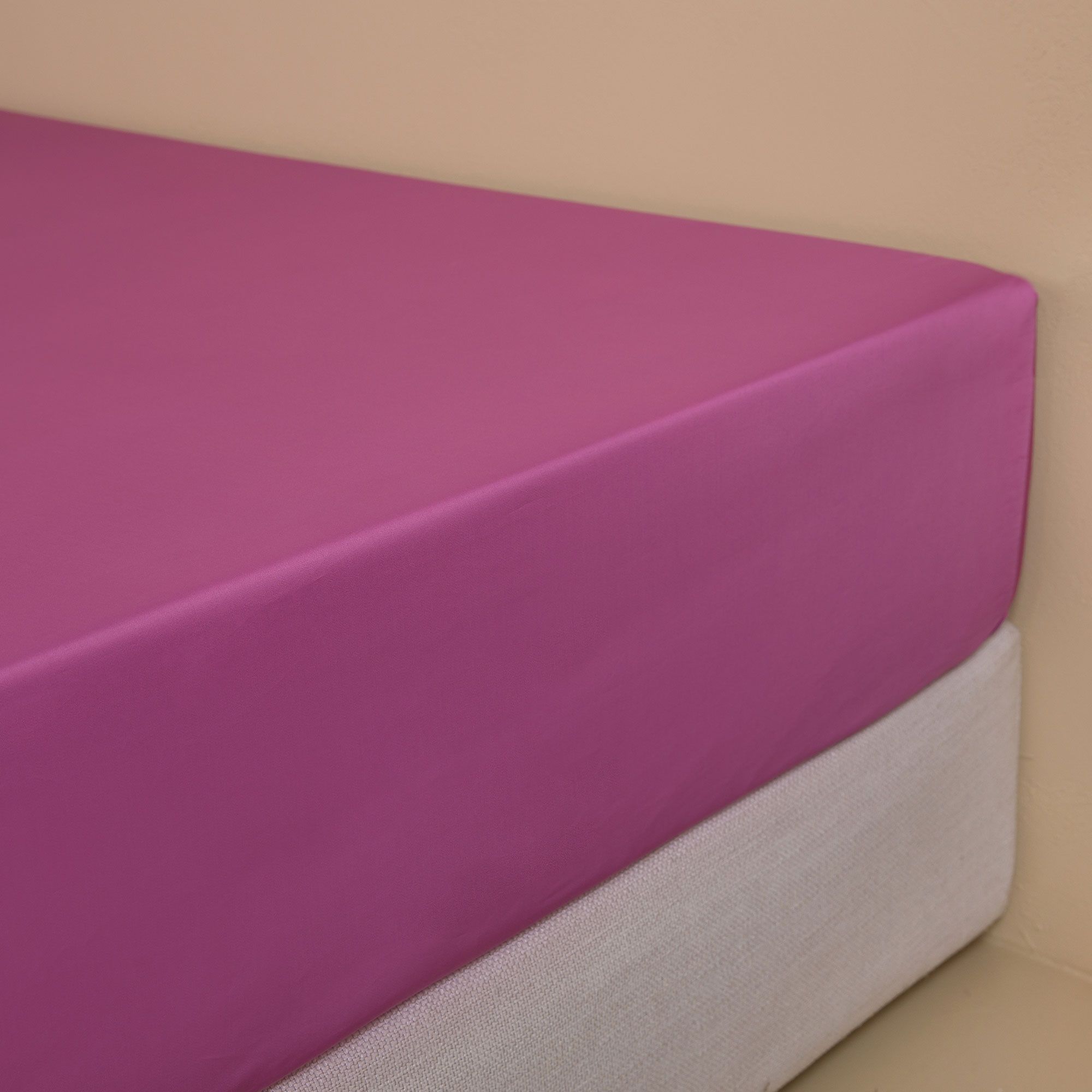 Ferò
Lenzuolo sotto con
angoli Secret Garden
in cotone 300TC