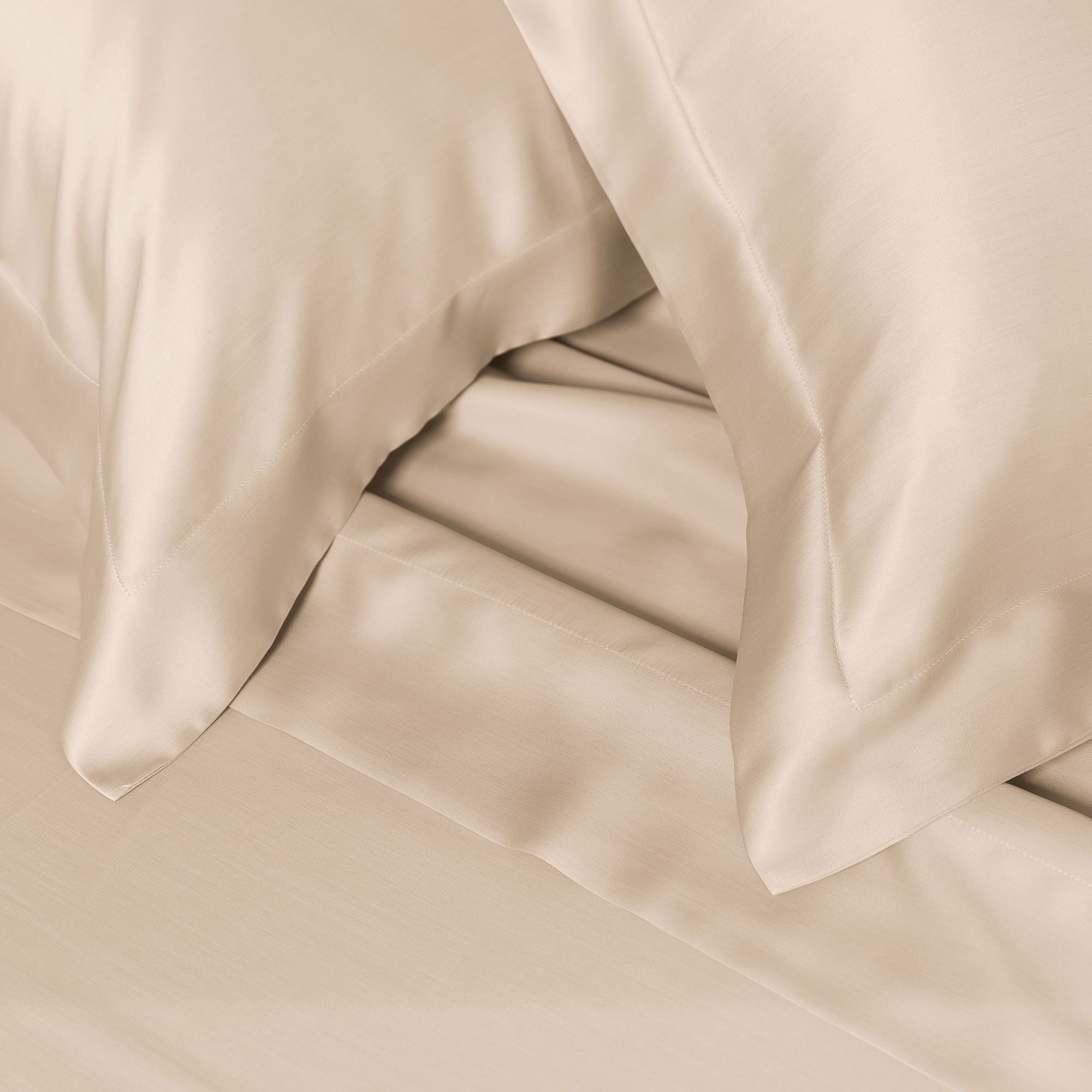 Ferò
set 2 federe
con volani in
lyocell 300TC