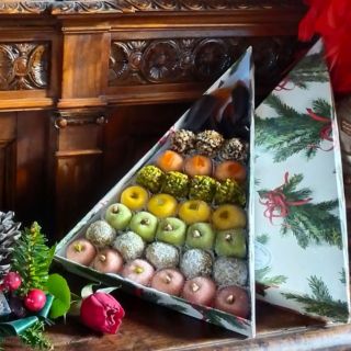 I peccatucci di Mamma
Andrea Scatola albero
Natale con dolci
assortiti (640g)