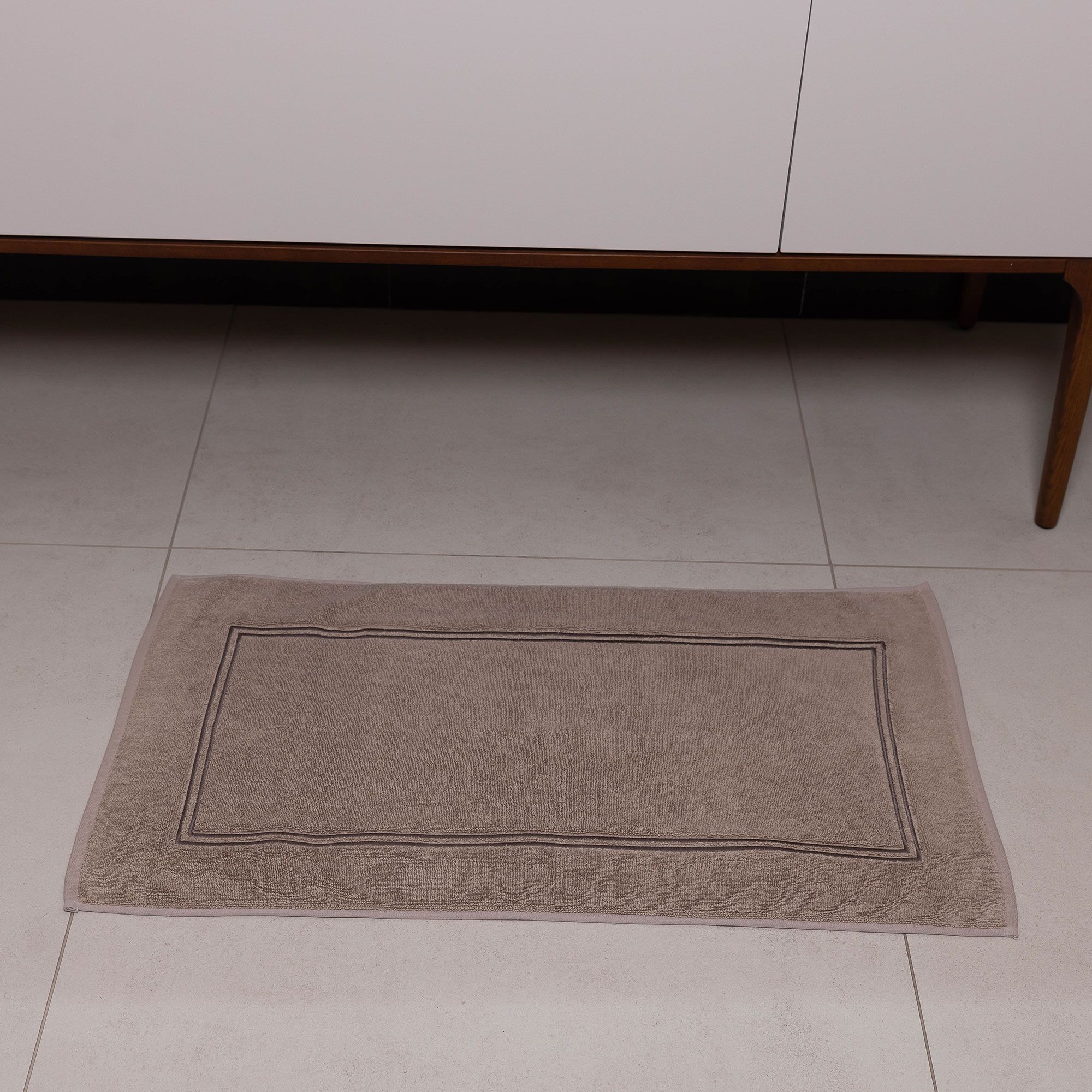 Ferò
Tappeto da bagno 
Emotion in 100%
cotone