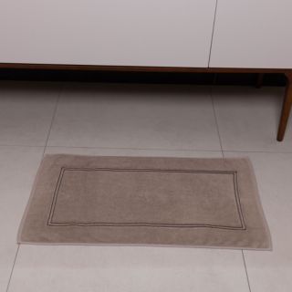 Ferò
Tappeto da bagno 
Emotion in 100%
cotone