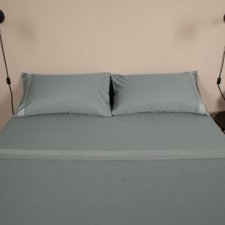 Ferò
Ricamo Completo
letto matrimoniale
in raso