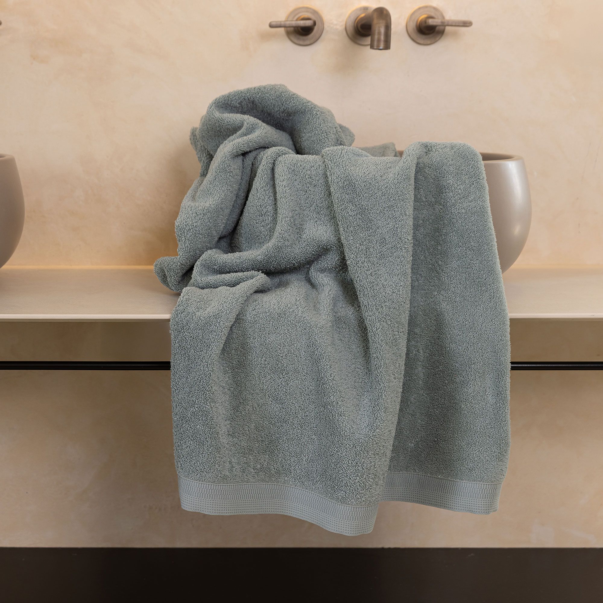 Ferò
Telo bagno Dea
in cotone low
twist 600gr