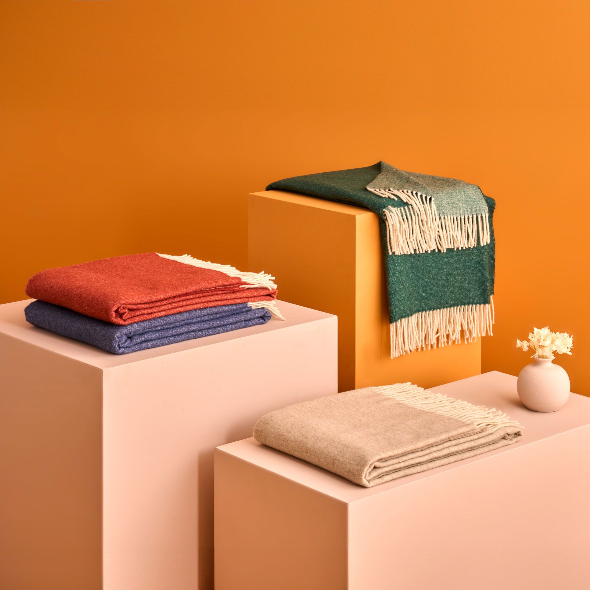 Biancoperla
Plaid double face
in misto lana
(130x170cm)