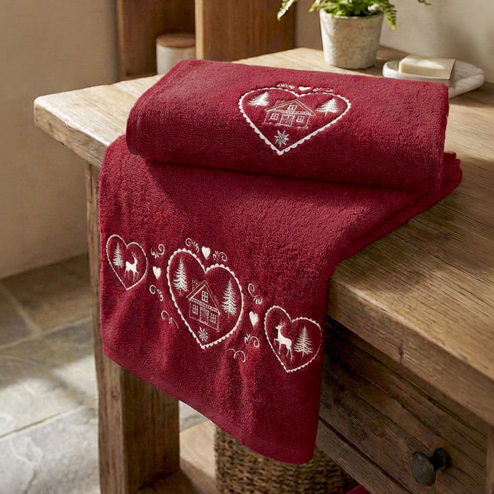 Mont Chalet
Coppia di asciugamani
ricamate Cuori
100% cotone