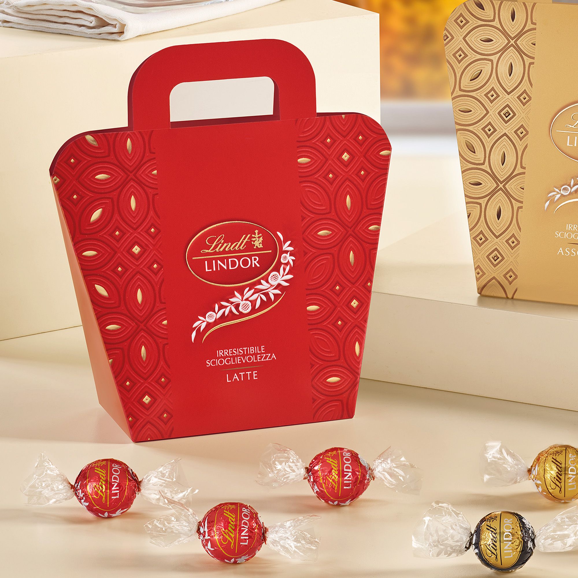 Lindt
Borsina con praline
Lindor al latte
(150g)