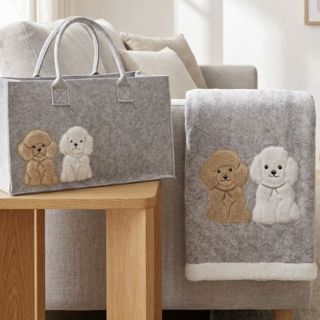 Mont Chalet
Plaid disegno animale
con borsetta in
feltro abbinata