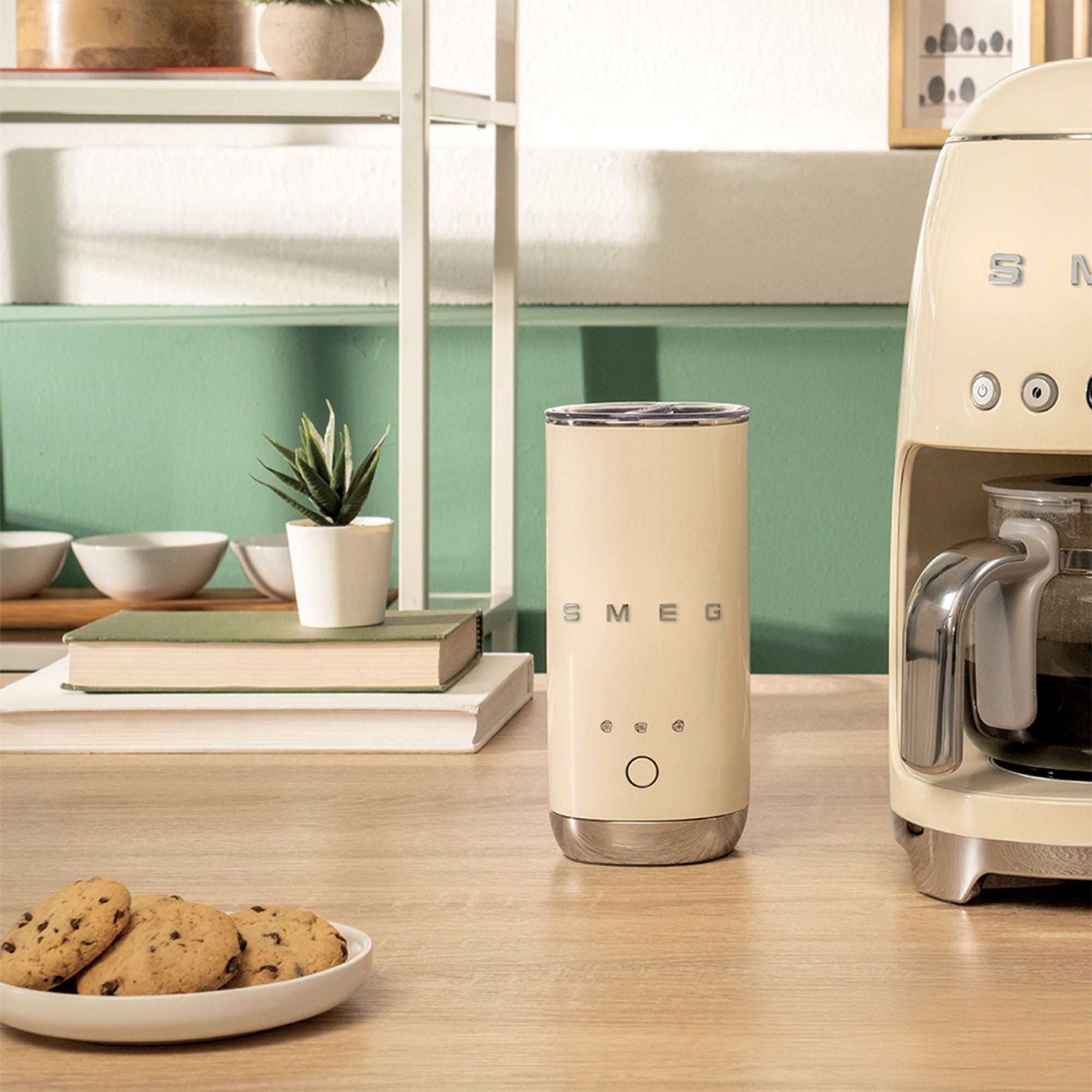 Smeg 
Montalatte elettrico