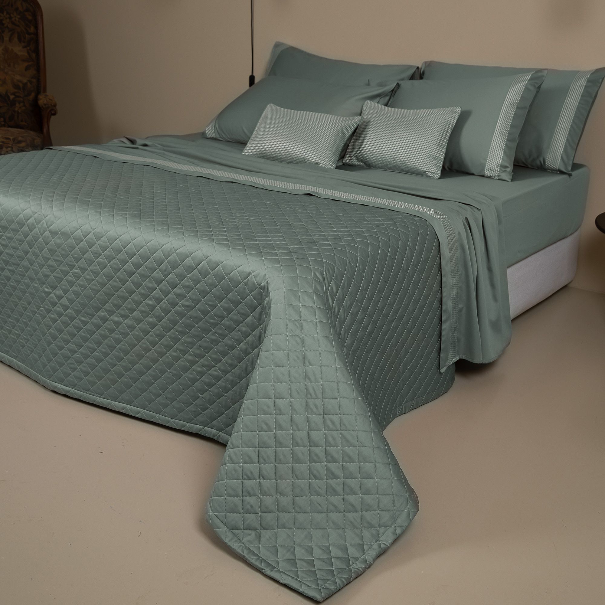 Ferò
Trapuntino
matrimoniale
in raso di cotone