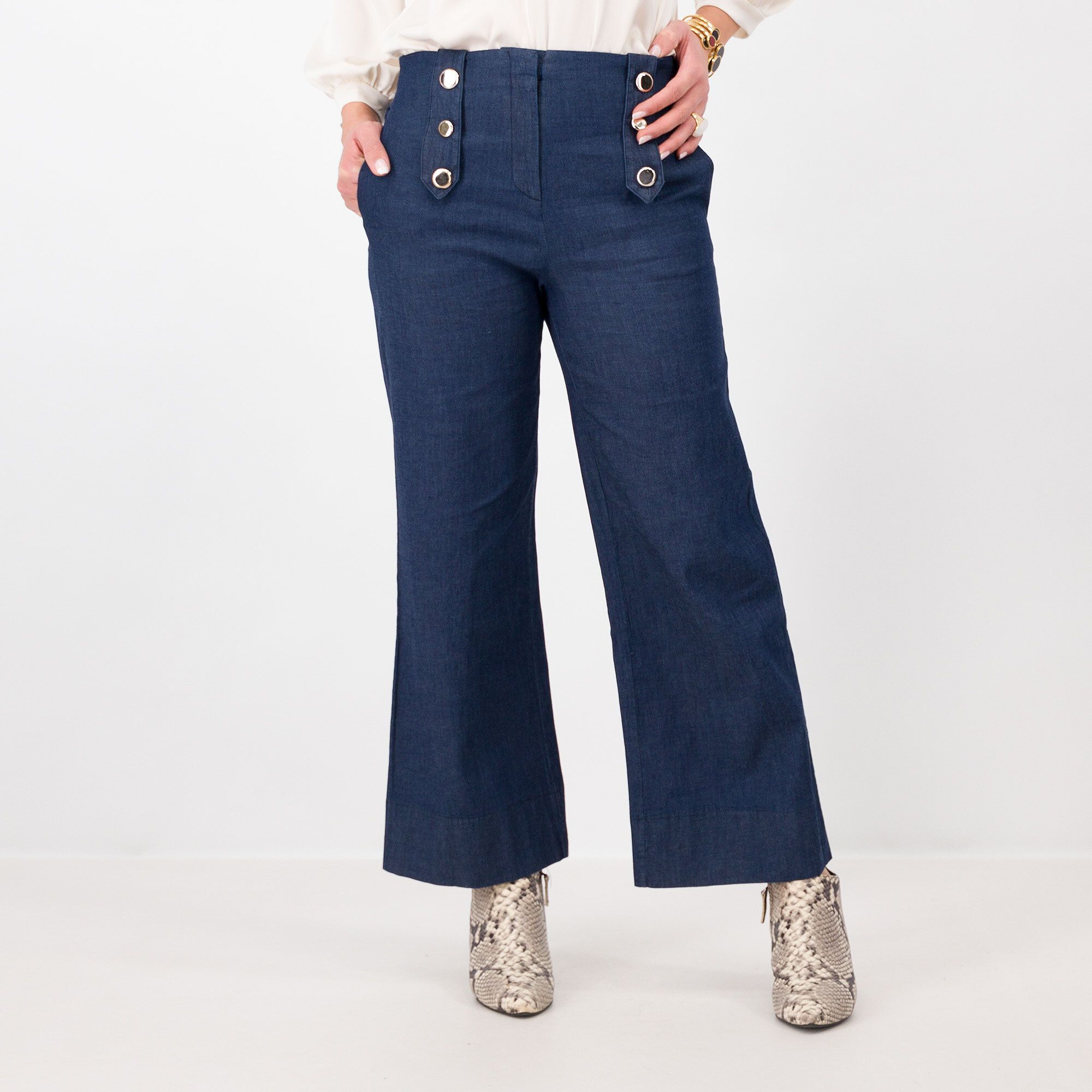 Image of Pantaloni gamba ampia effetto jeans con bottoni