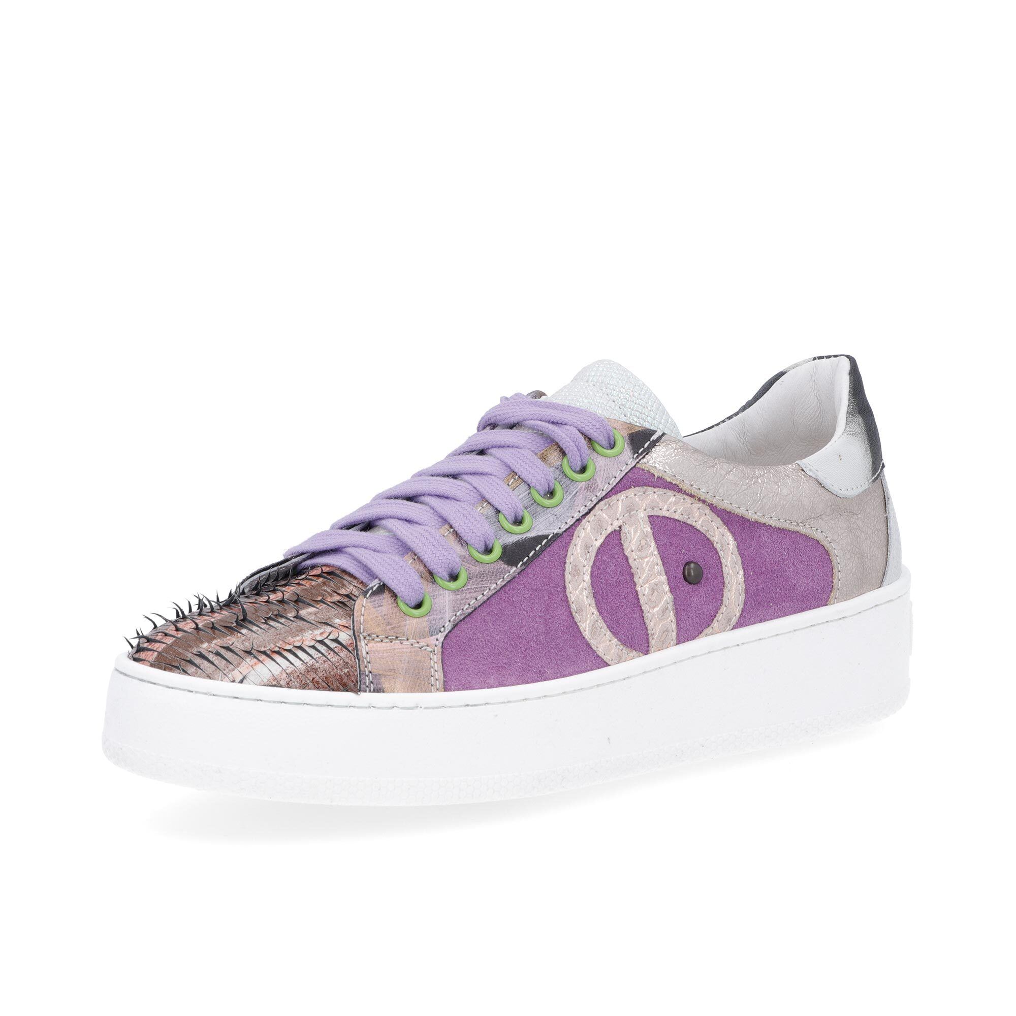 Image of Sneaker stringate in pelle patchwork con logo