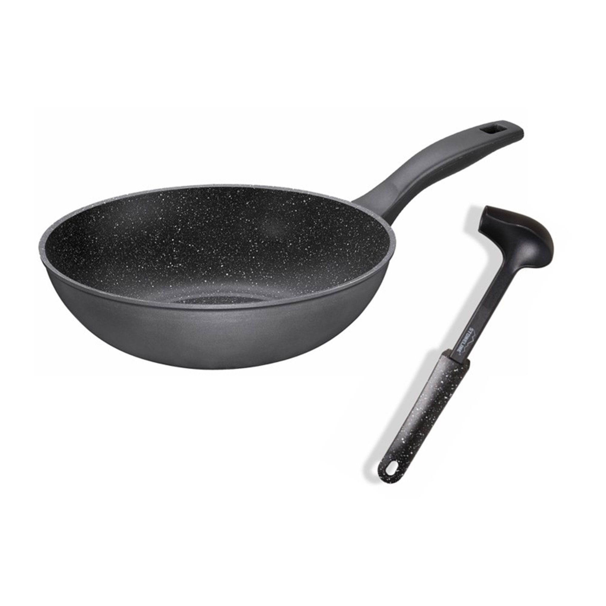 Image of Asian wok e cucchiaio da portata
