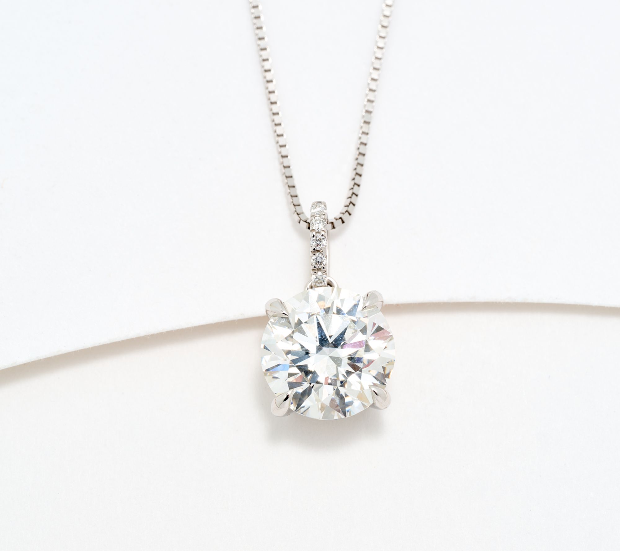 Fire Light Lab Grown Diamond Round 2.50 cttw Necklace, 14K