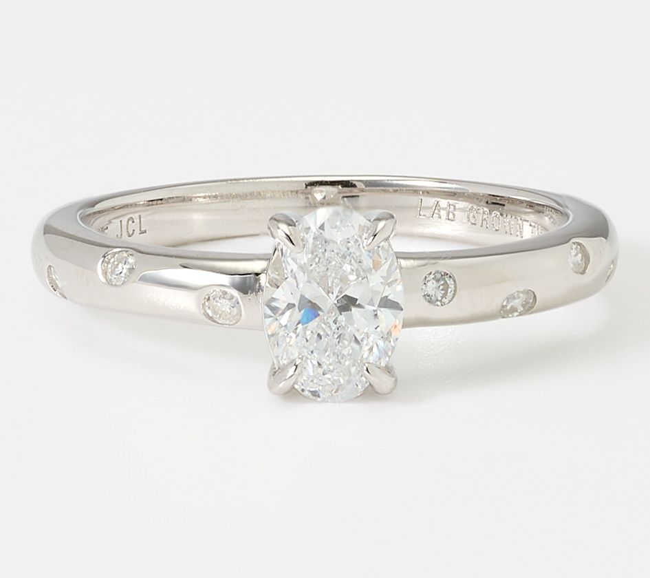 Fire Light Lab Grown Diamonds 0.78 cttw Center Oval Band Ring