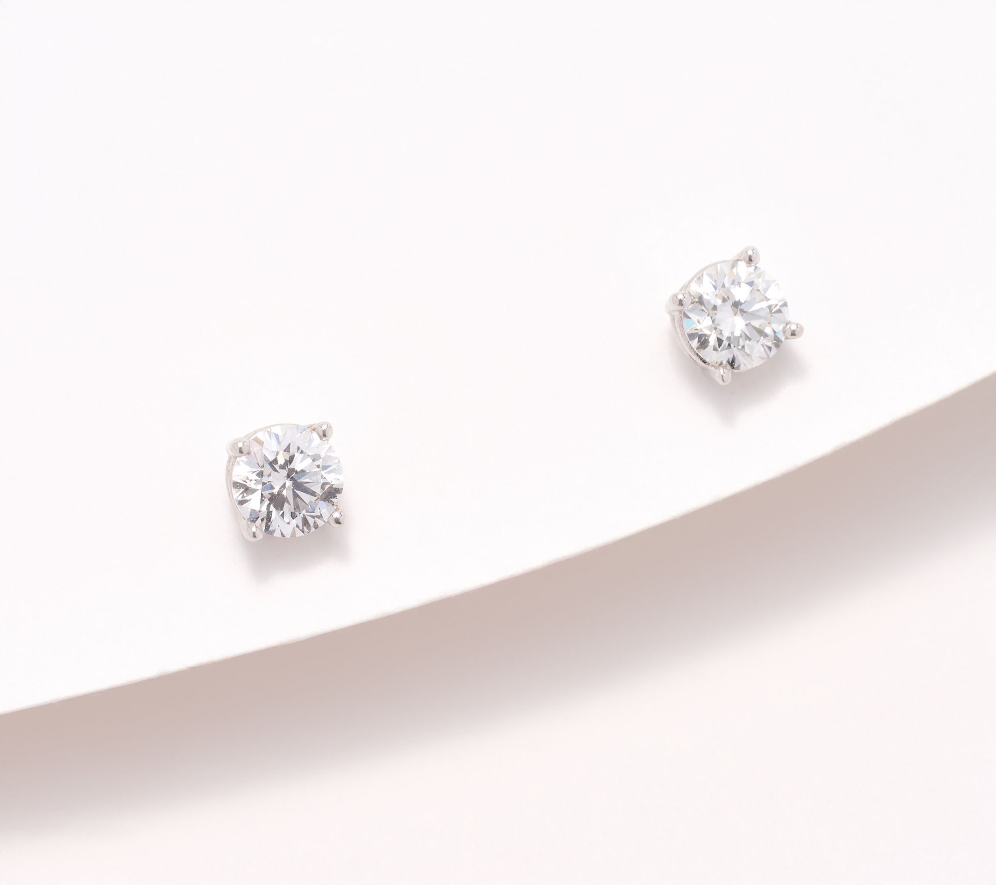 Fire Light Lab Grown Diamond 0.50 cttw Stud Earrings, 14K