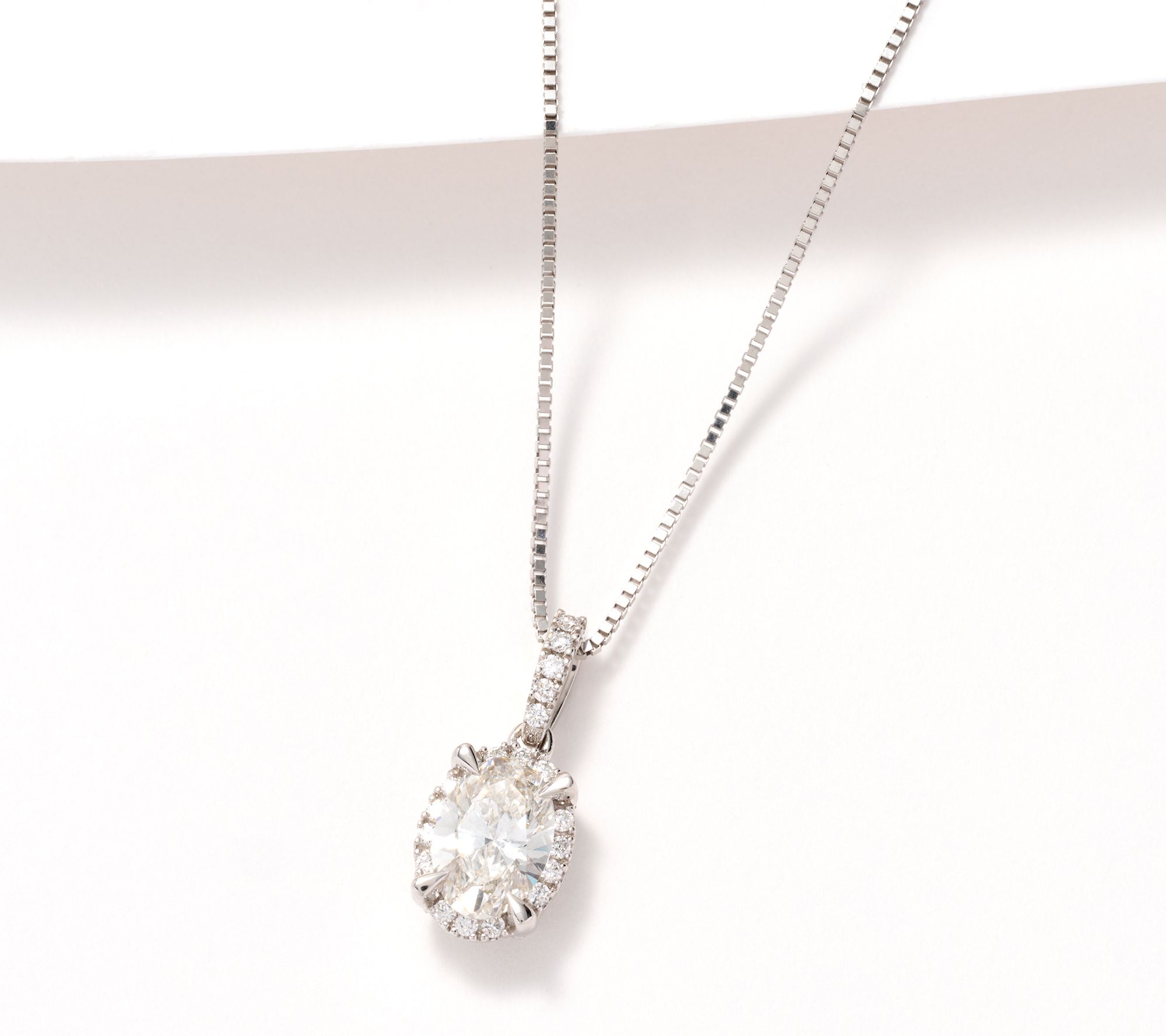 Oval/White